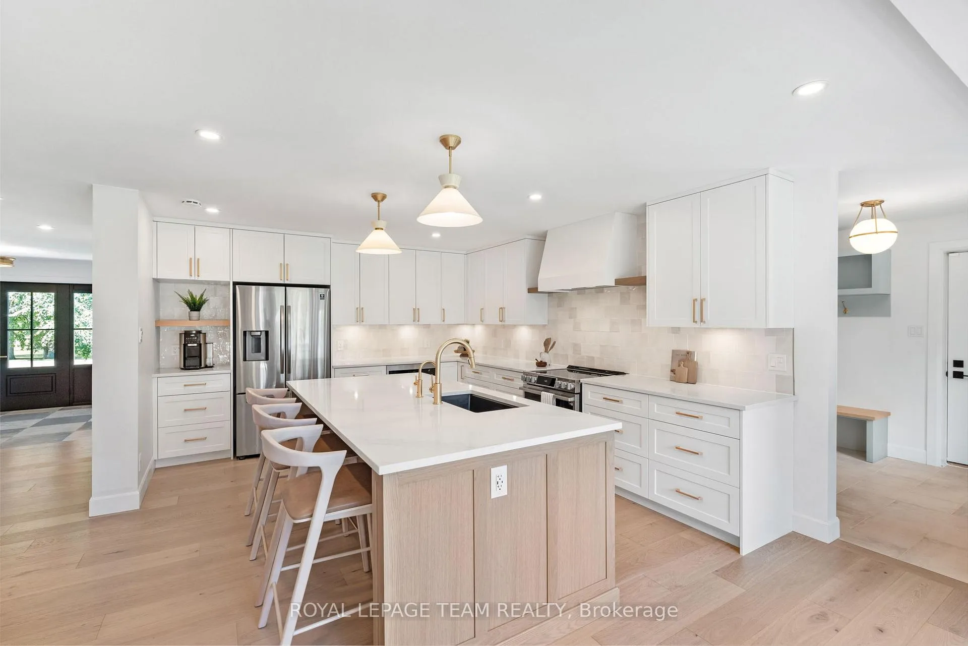 Photo 8 of 5545 Van Vliet Road, Ottawa, Manotick Long Island & Nicholls Island — HOMEH