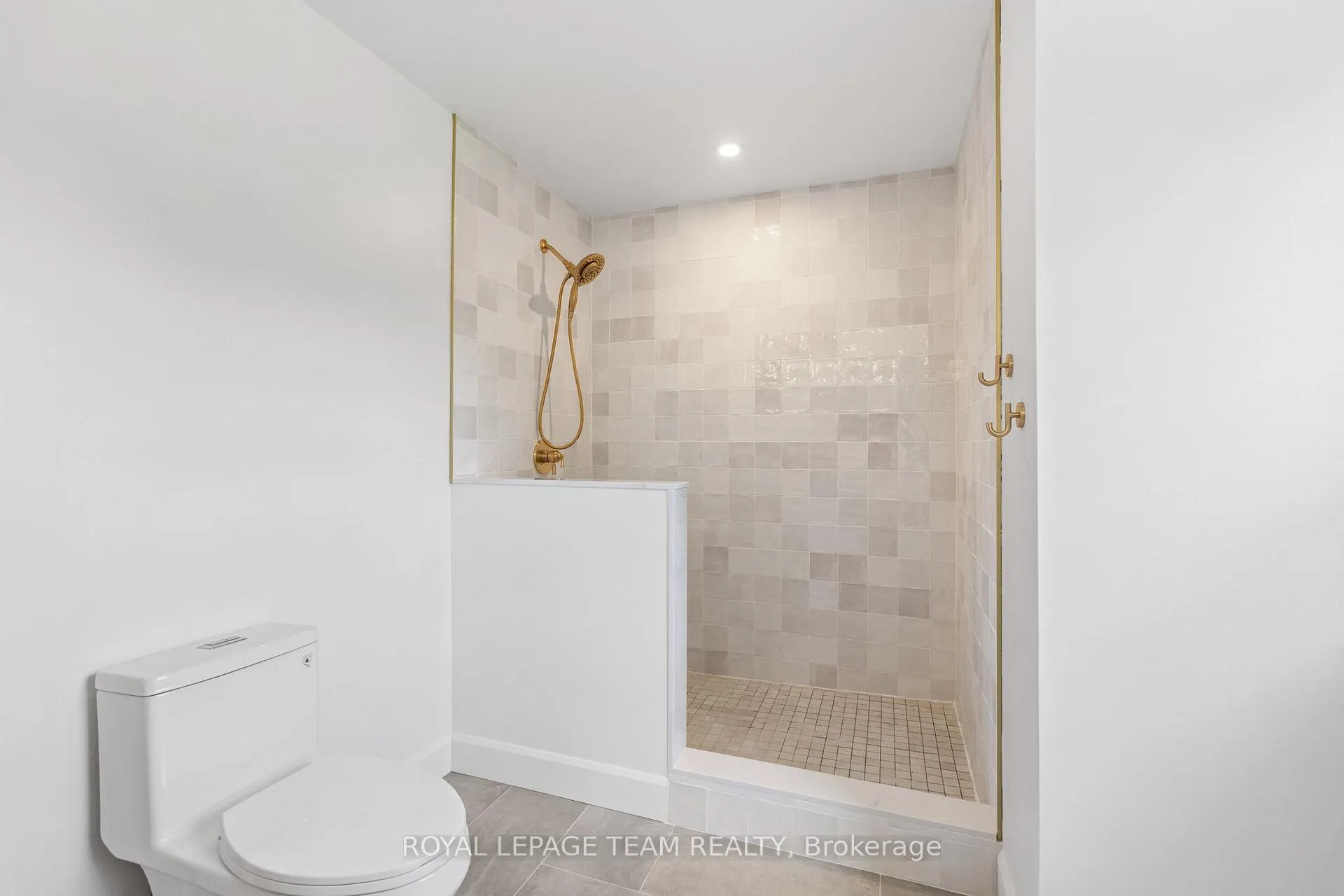 Photo 18 of 5545 Van Vliet Road, Ottawa, Manotick Long Island & Nicholls Island — HOMEH