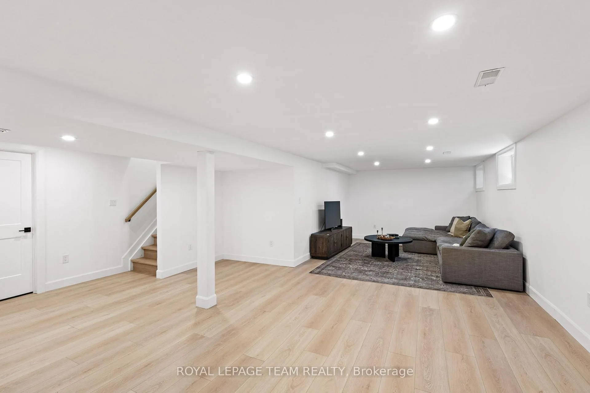 Photo 27 of 5545 Van Vliet Road, Ottawa, Manotick Long Island & Nicholls Island — HOMEH