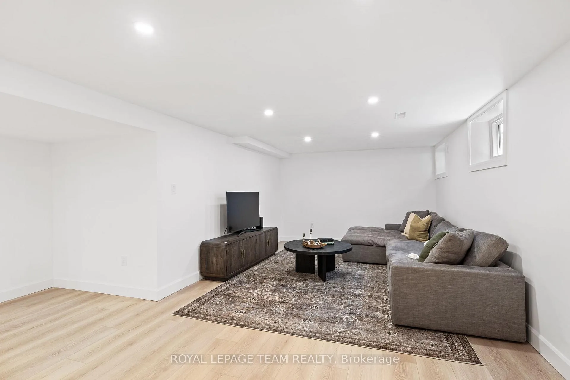 Photo 28 of 5545 Van Vliet Road, Ottawa, Manotick Long Island & Nicholls Island — HOMEH