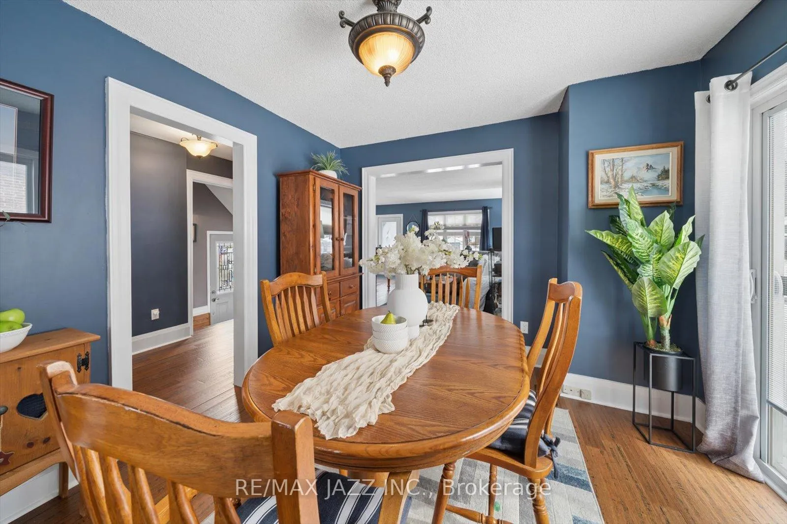 Photo 12 of 566 Masson Street, Oshawa, O'Neill — HOMEH