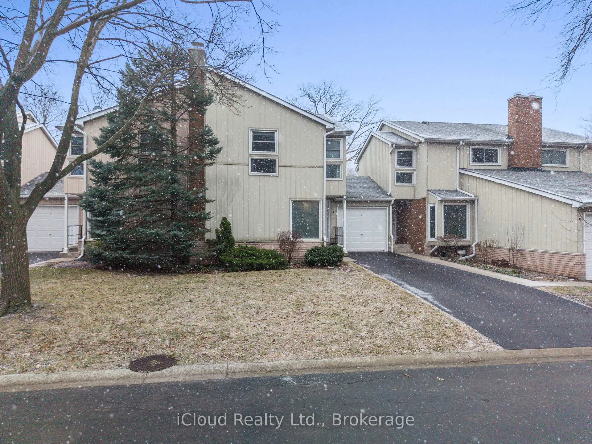 Photo 3 of Unit 4, 2385 Woodward Avenue, Burlington, Brant — HOMEH
