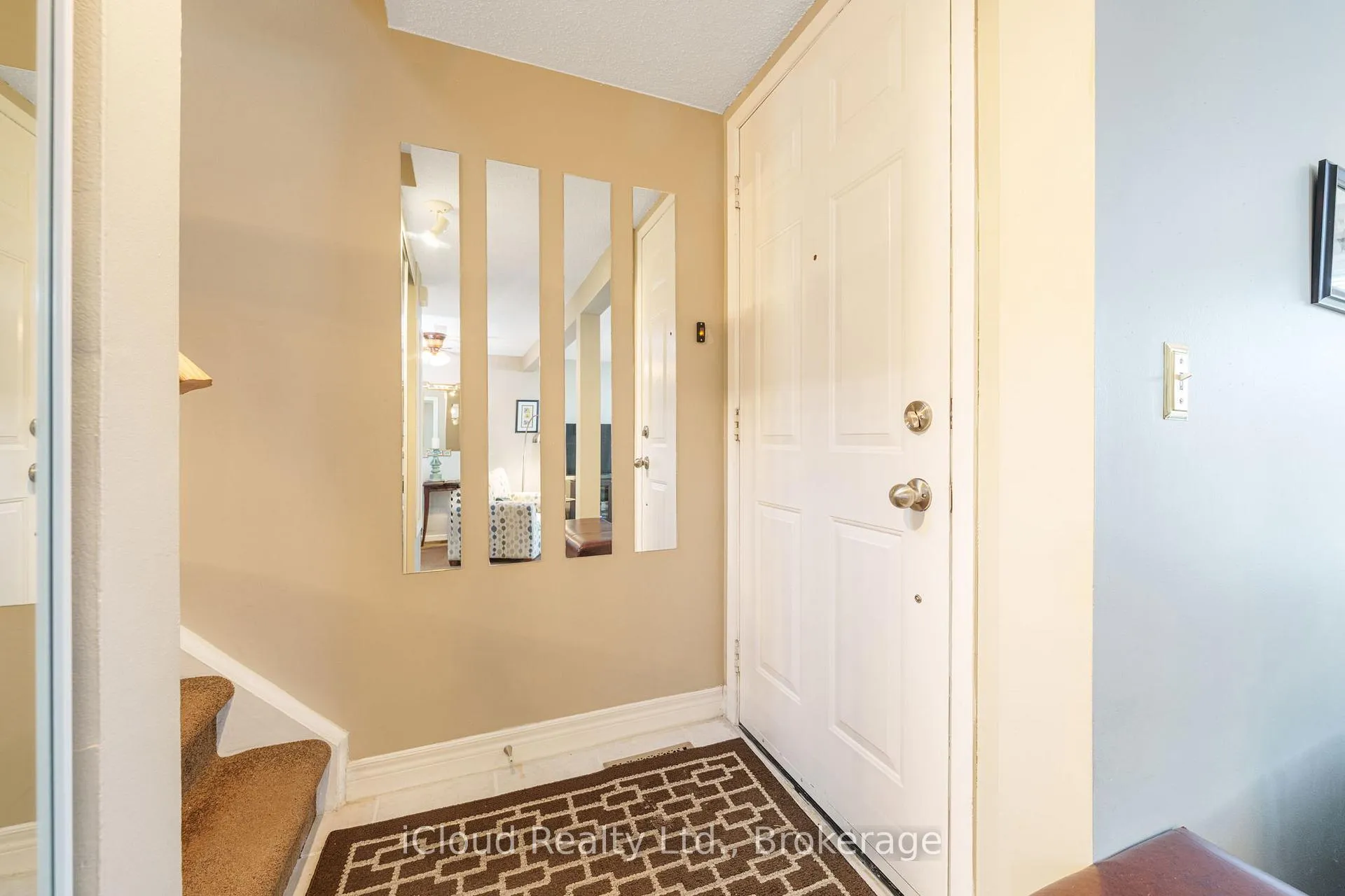 Photo 7 of Unit 4, 2385 Woodward Avenue, Burlington, Brant — HOMEH