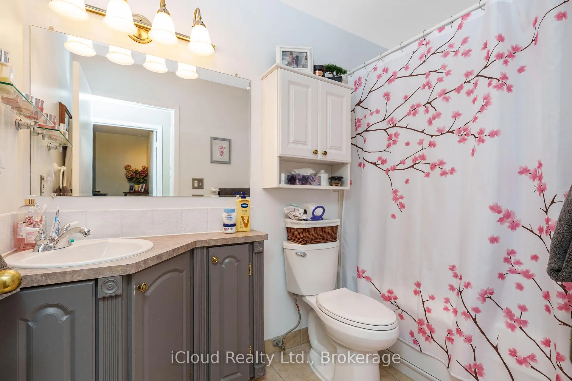 Photo 34 of Unit 4, 2385 Woodward Avenue, Burlington, Brant — HOMEH