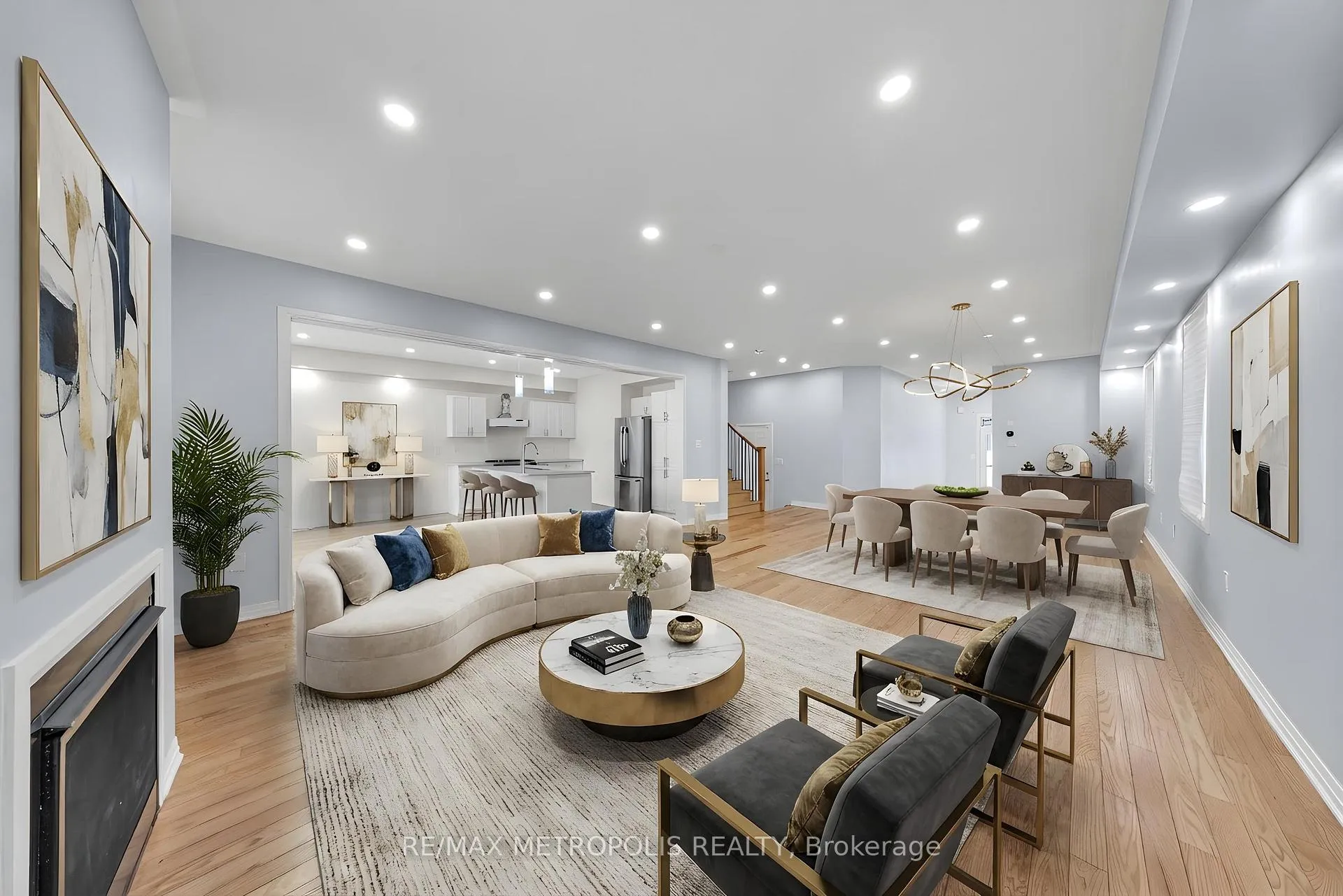 Photo 9 of 35 Clipper Lane, Clarington, Bowmanville — HOMEH