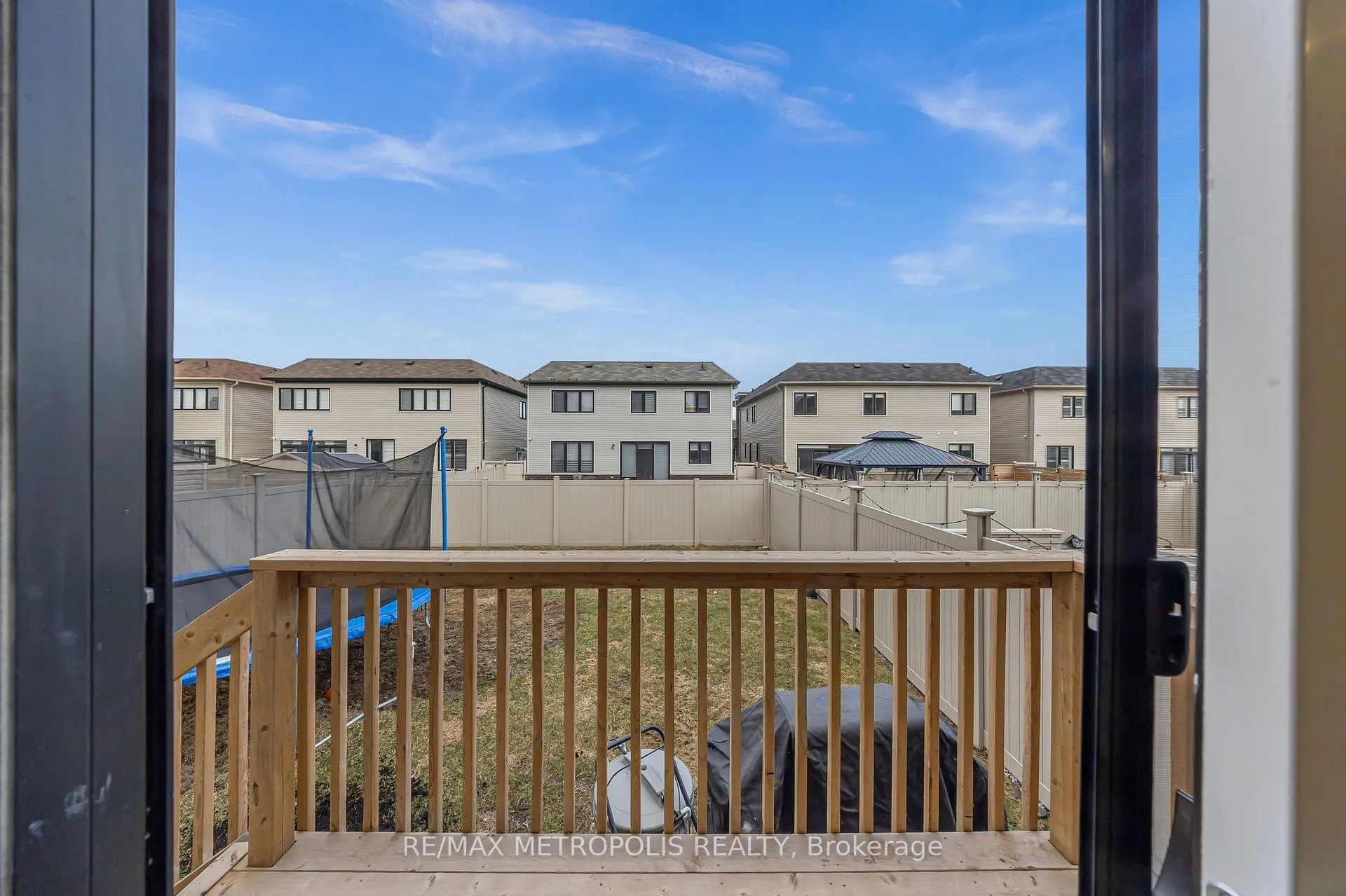 Photo 15 of 35 Clipper Lane, Clarington, Bowmanville — HOMEH