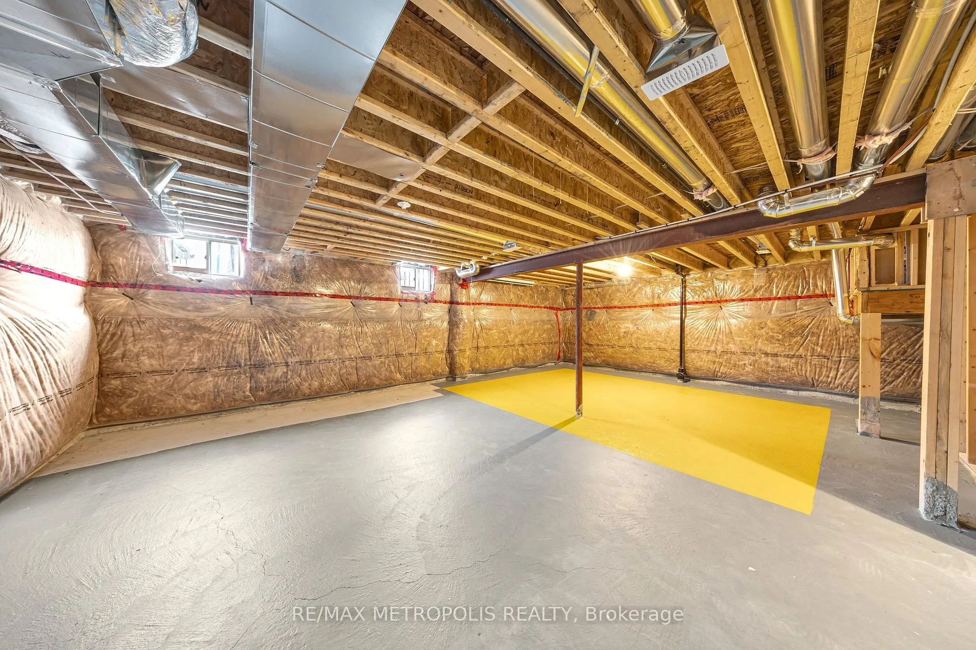Photo 48 of 35 Clipper Lane, Clarington, Bowmanville — HOMEH