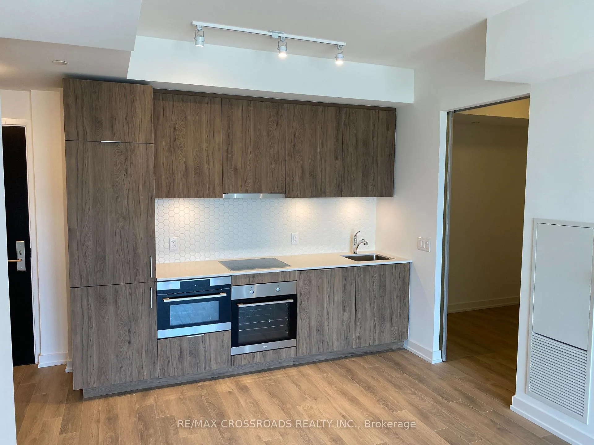 Photo 3 of Unit 1811, 158 Front Street E, Toronto, Moss Park — HOMEH