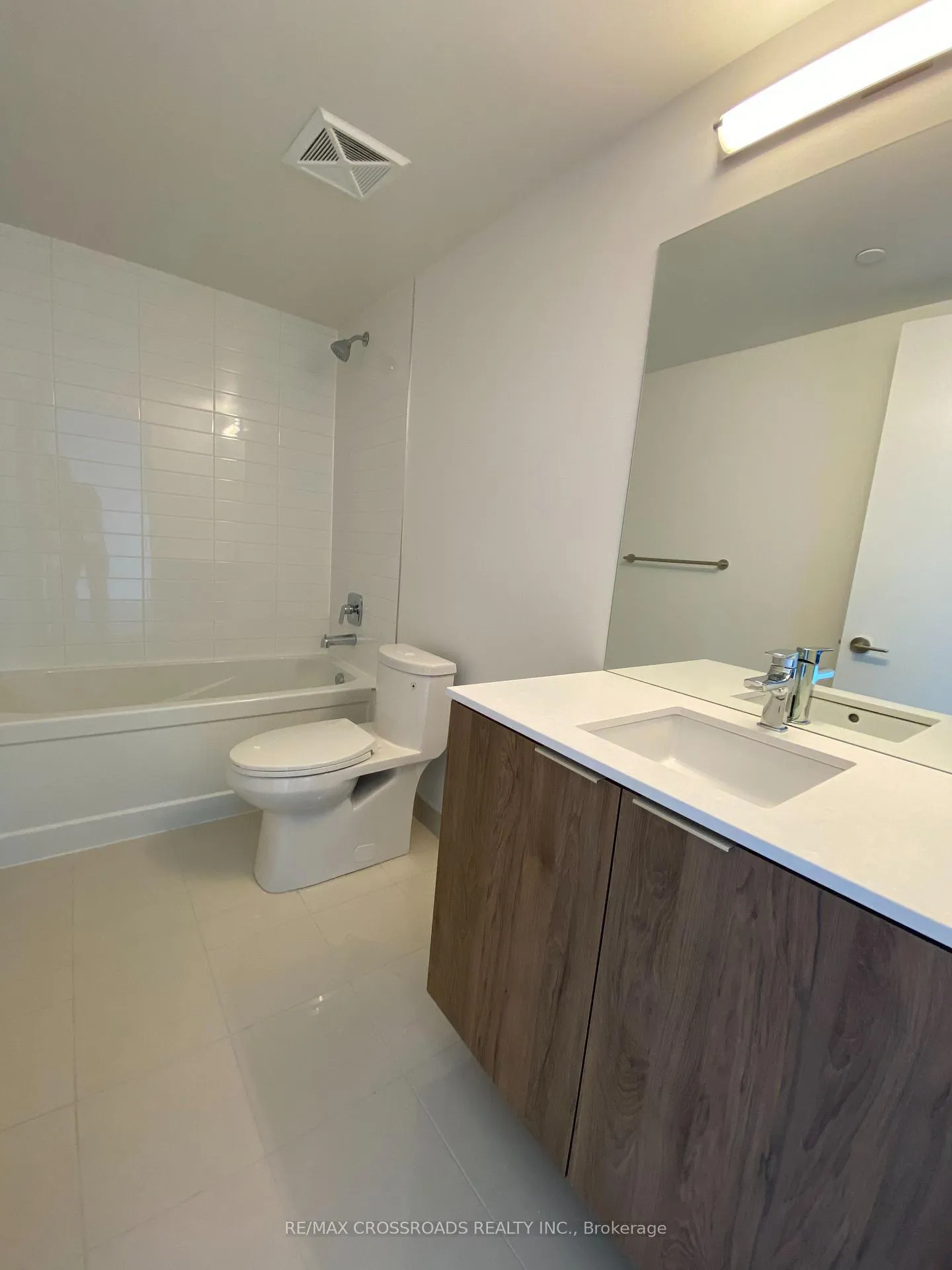 Photo 8 of Unit 1811, 158 Front Street E, Toronto, Moss Park — HOMEH