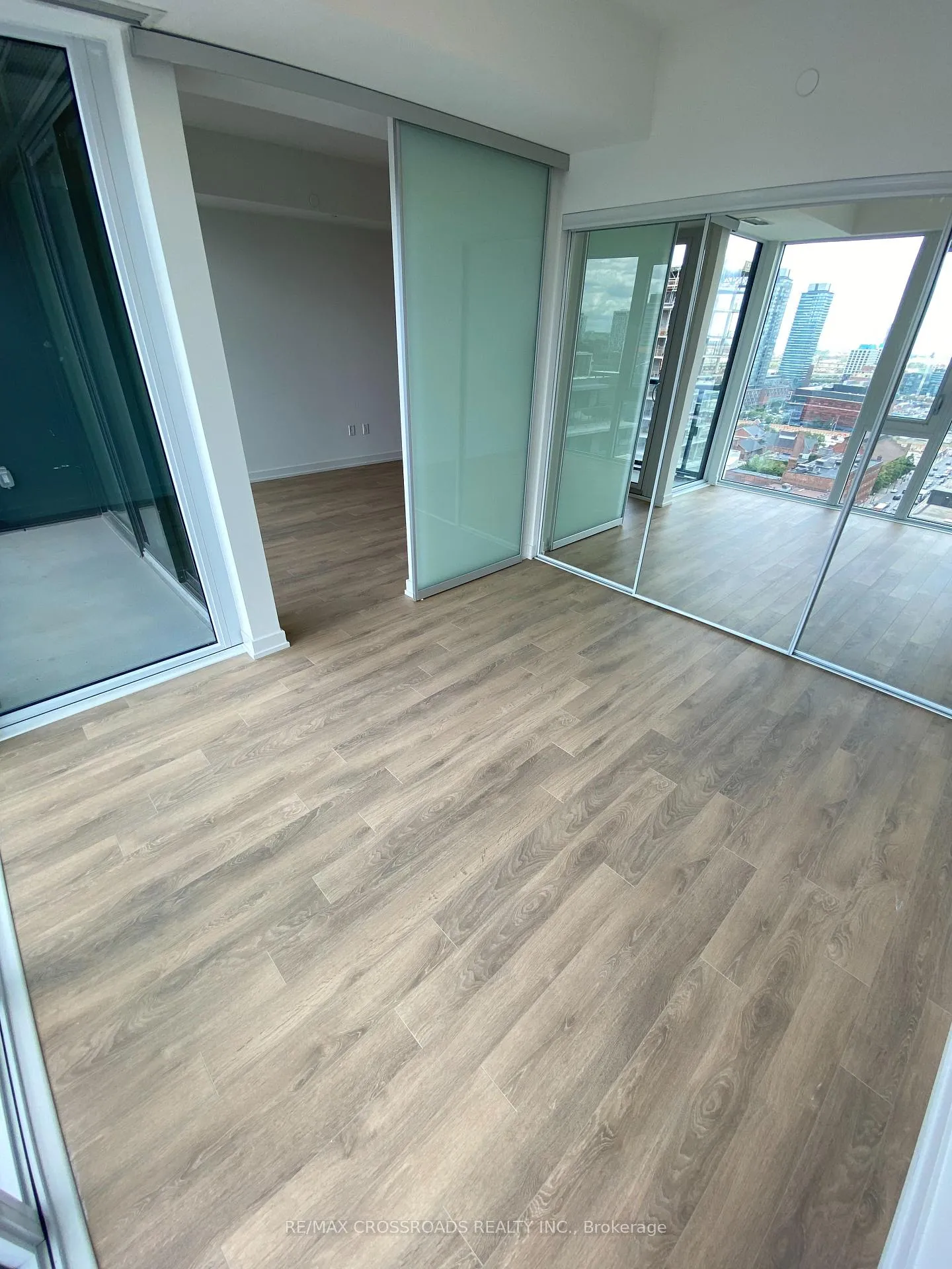 Photo 17 of Unit 1811, 158 Front Street E, Toronto, Moss Park — HOMEH