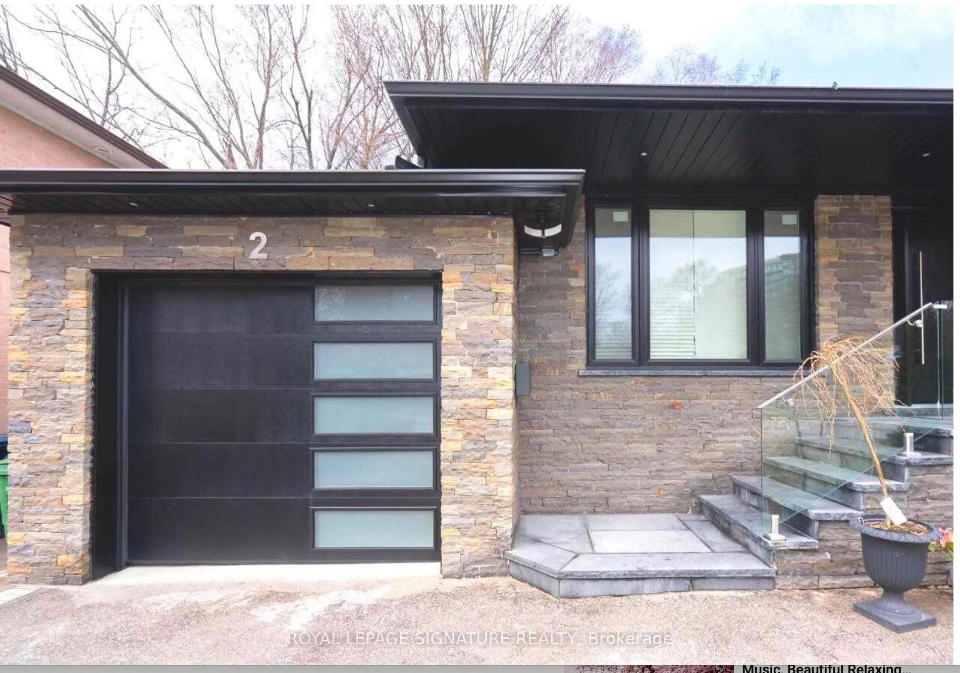 Photo 2 of 2 Groveland Crescent, North York, Parkwoods-Donalda — HOMEH