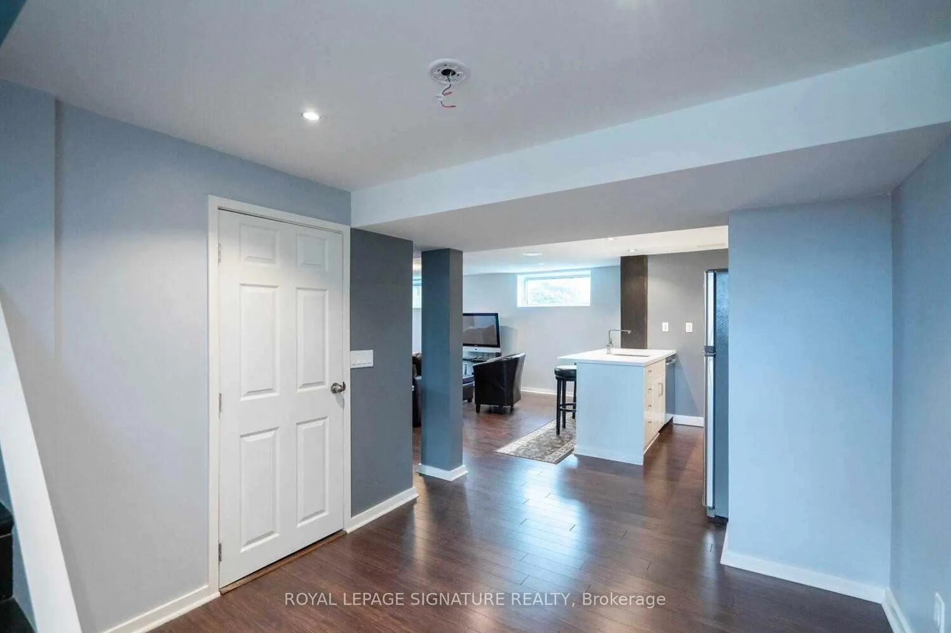 Photo 16 of 2 Groveland Crescent, North York, Parkwoods-Donalda — HOMEH