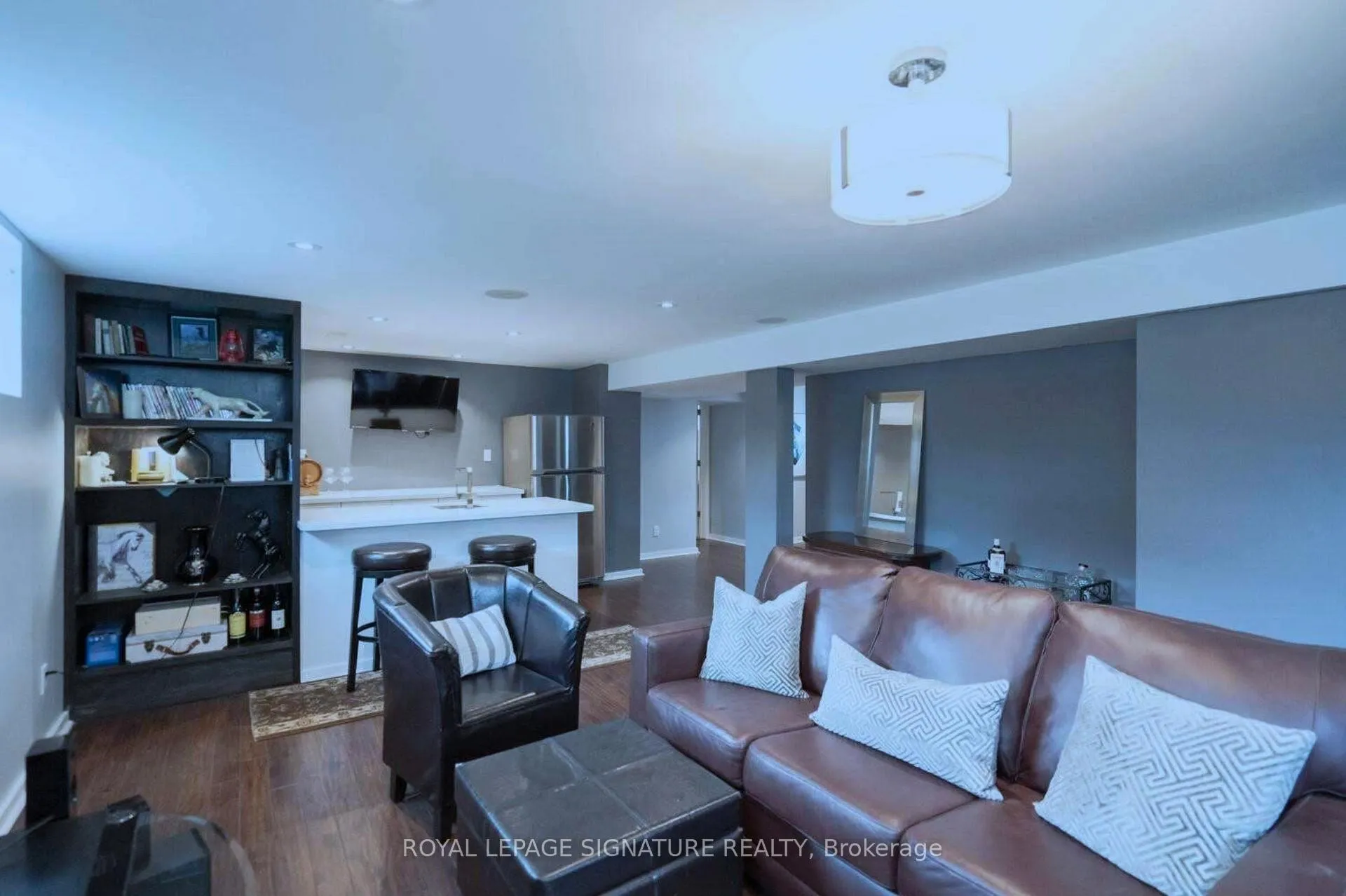 Photo 18 of 2 Groveland Crescent, North York, Parkwoods-Donalda — HOMEH