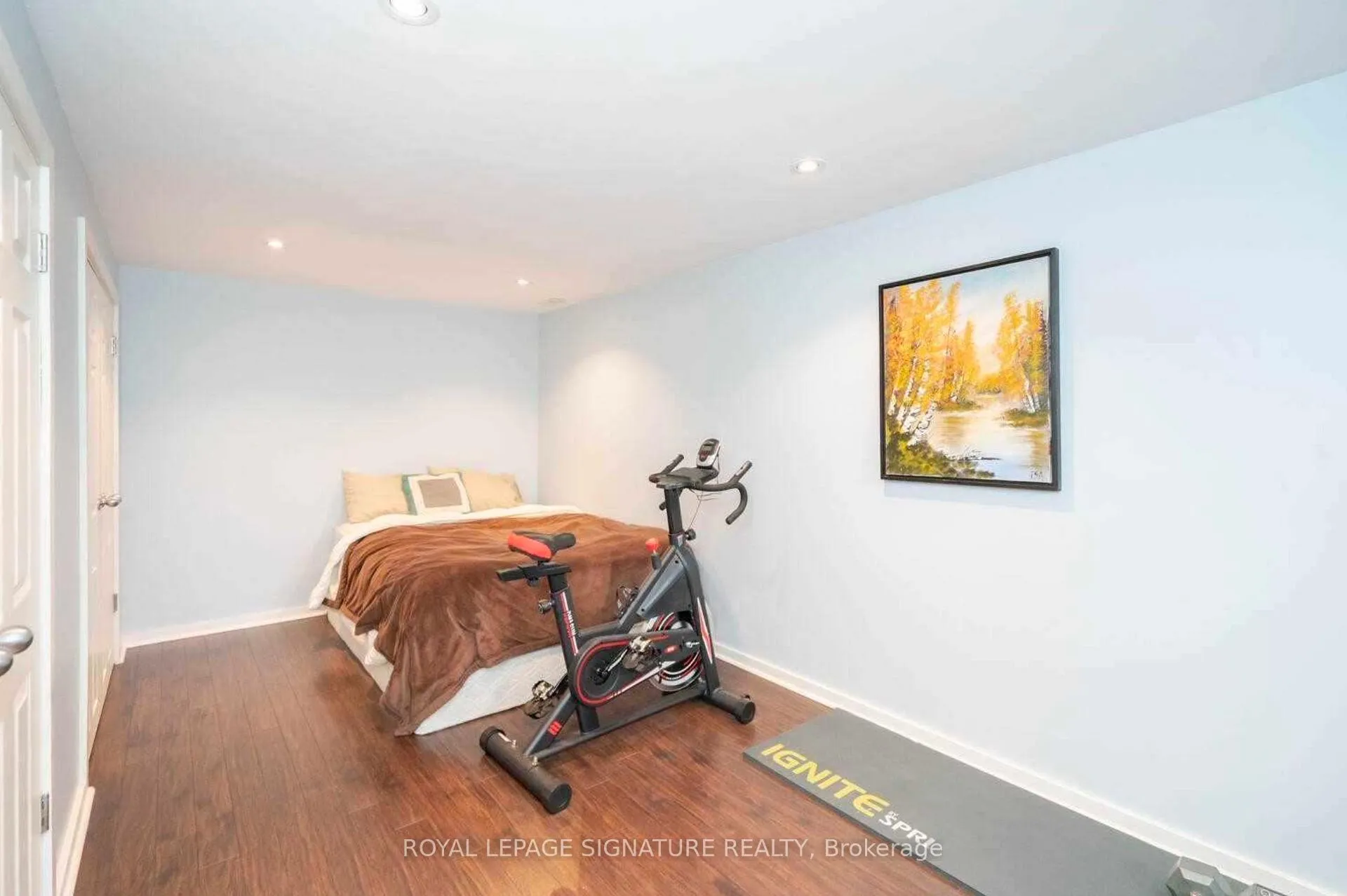 Photo 20 of 2 Groveland Crescent, North York, Parkwoods-Donalda — HOMEH