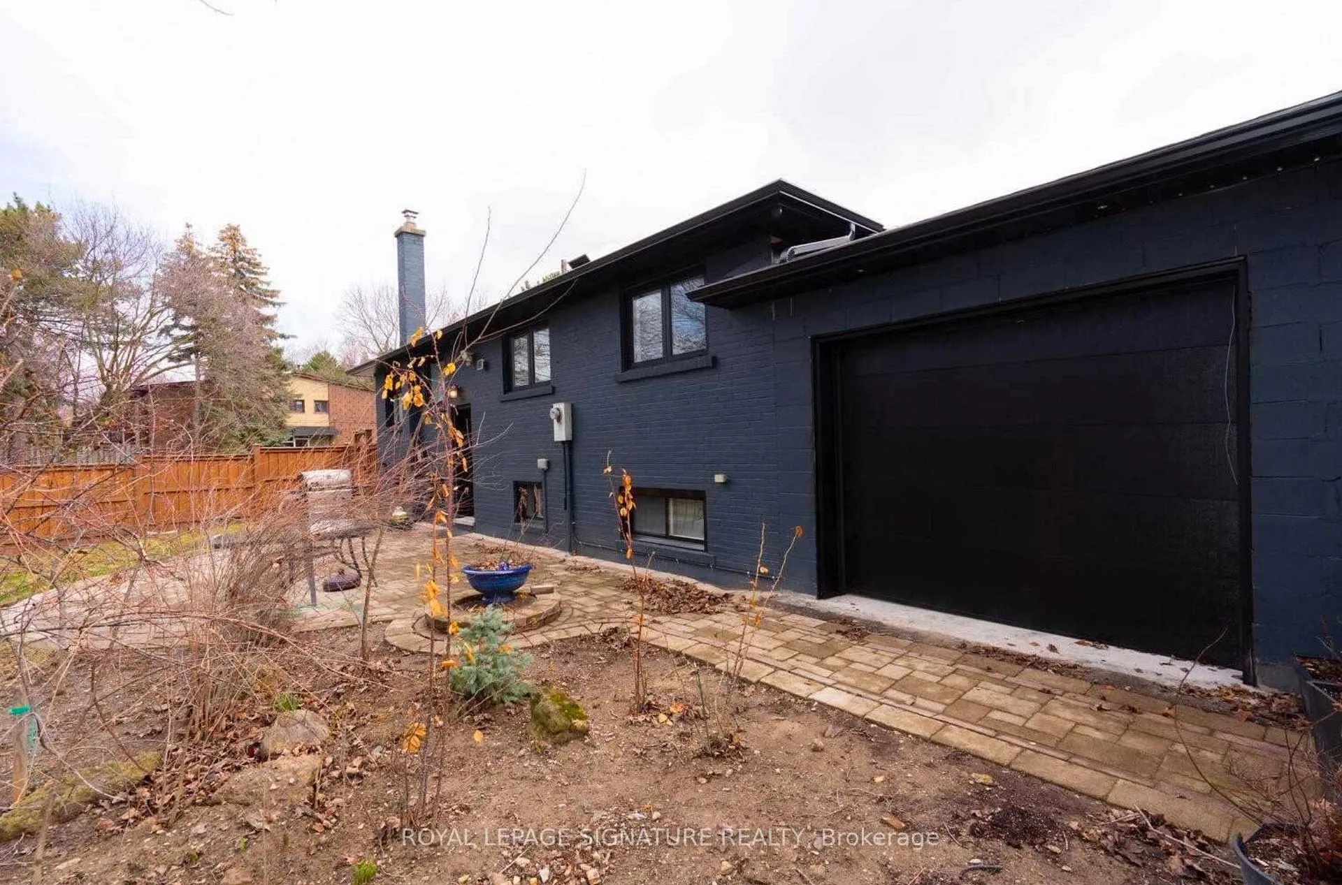 Photo 23 of 2 Groveland Crescent, North York, Parkwoods-Donalda — HOMEH