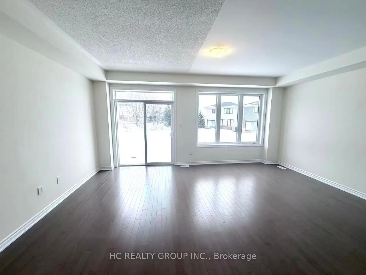 Photo 6 of 693 Ribstone Court, Oshawa, Pinecrest — HOMEH