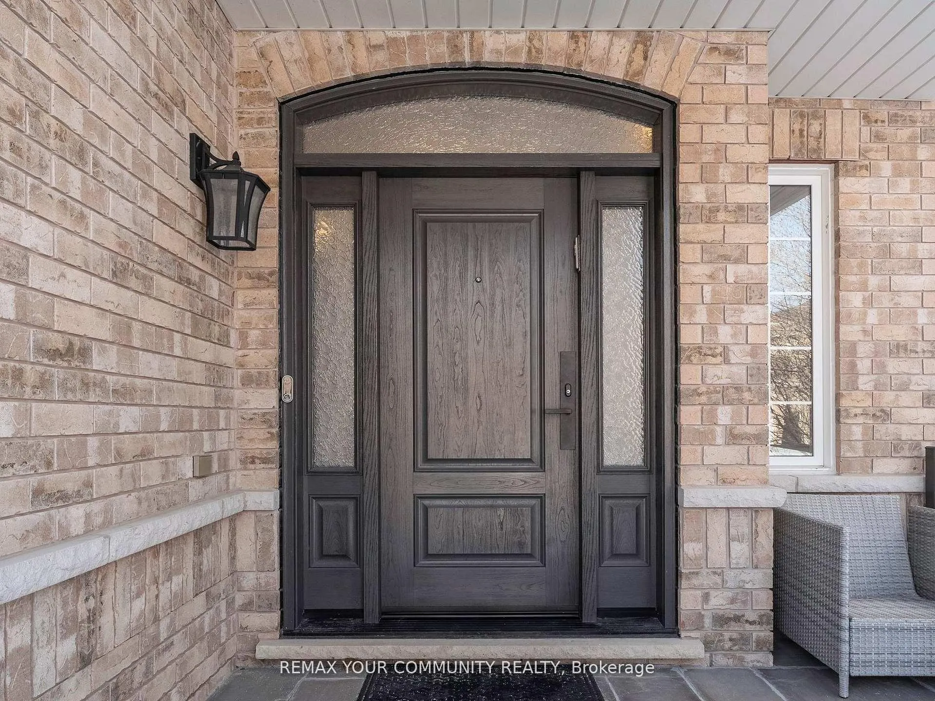 Photo 2 of 32 D'Eva Drive, Vaughan, Patterson — HOMEH
