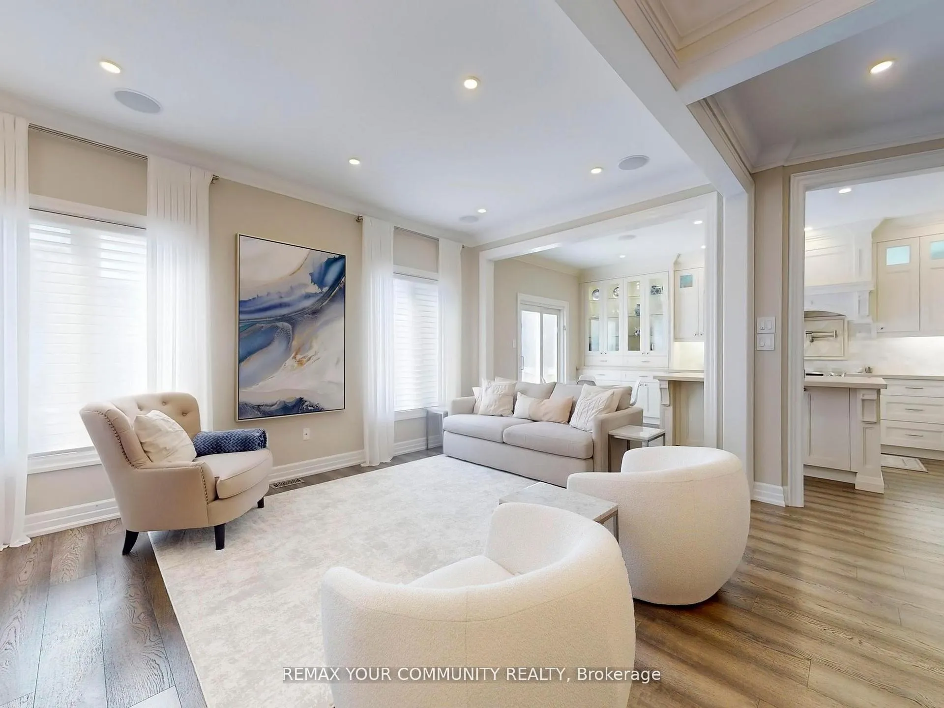 Photo 7 of 32 D'Eva Drive, Vaughan, Patterson — HOMEH