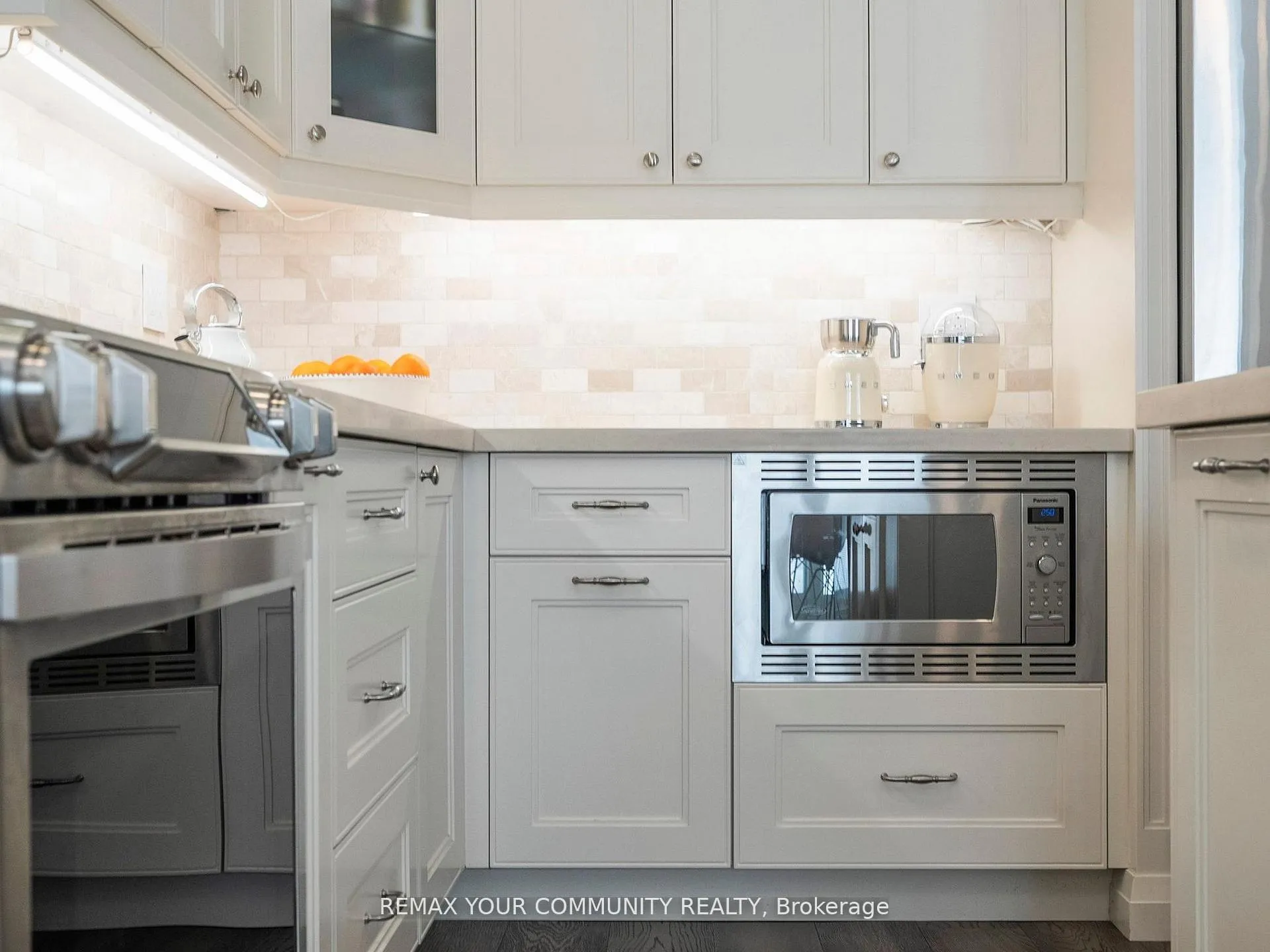 Photo 14 of 32 D'Eva Drive, Vaughan, Patterson — HOMEH