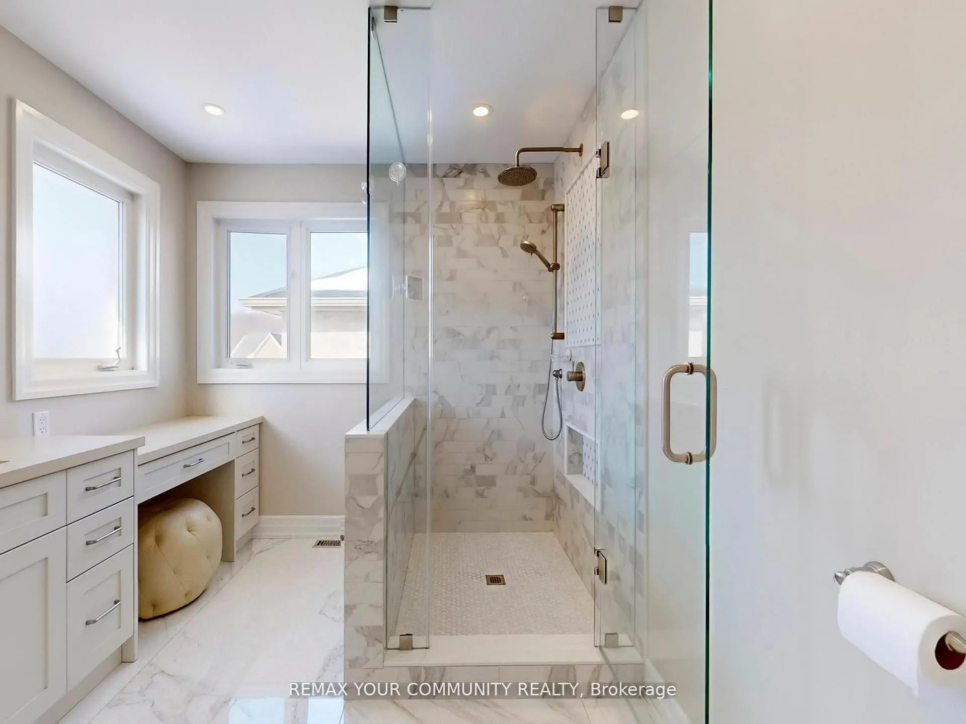 Photo 26 of 32 D'Eva Drive, Vaughan, Patterson — HOMEH