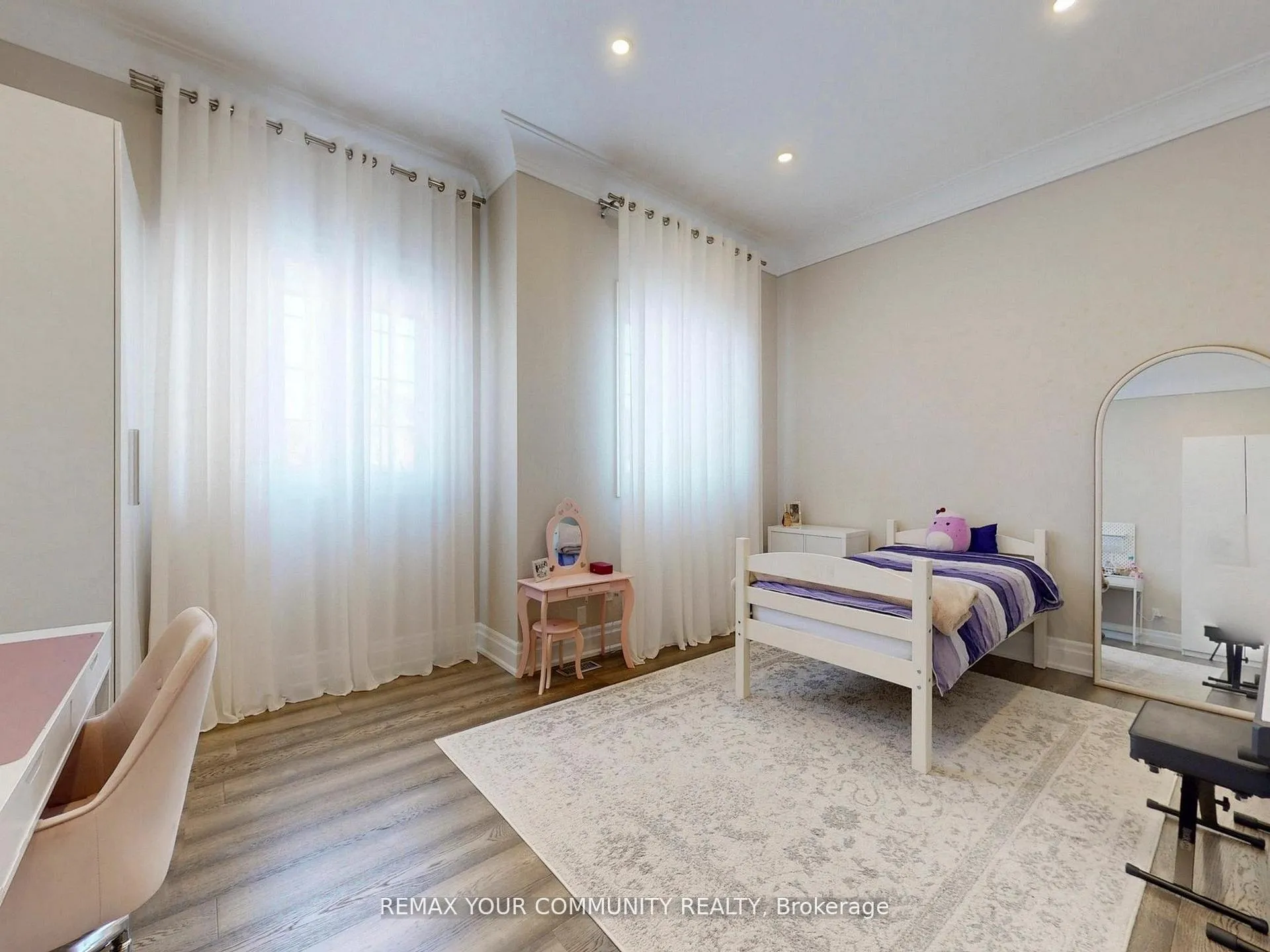 Photo 31 of 32 D'Eva Drive, Vaughan, Patterson — HOMEH