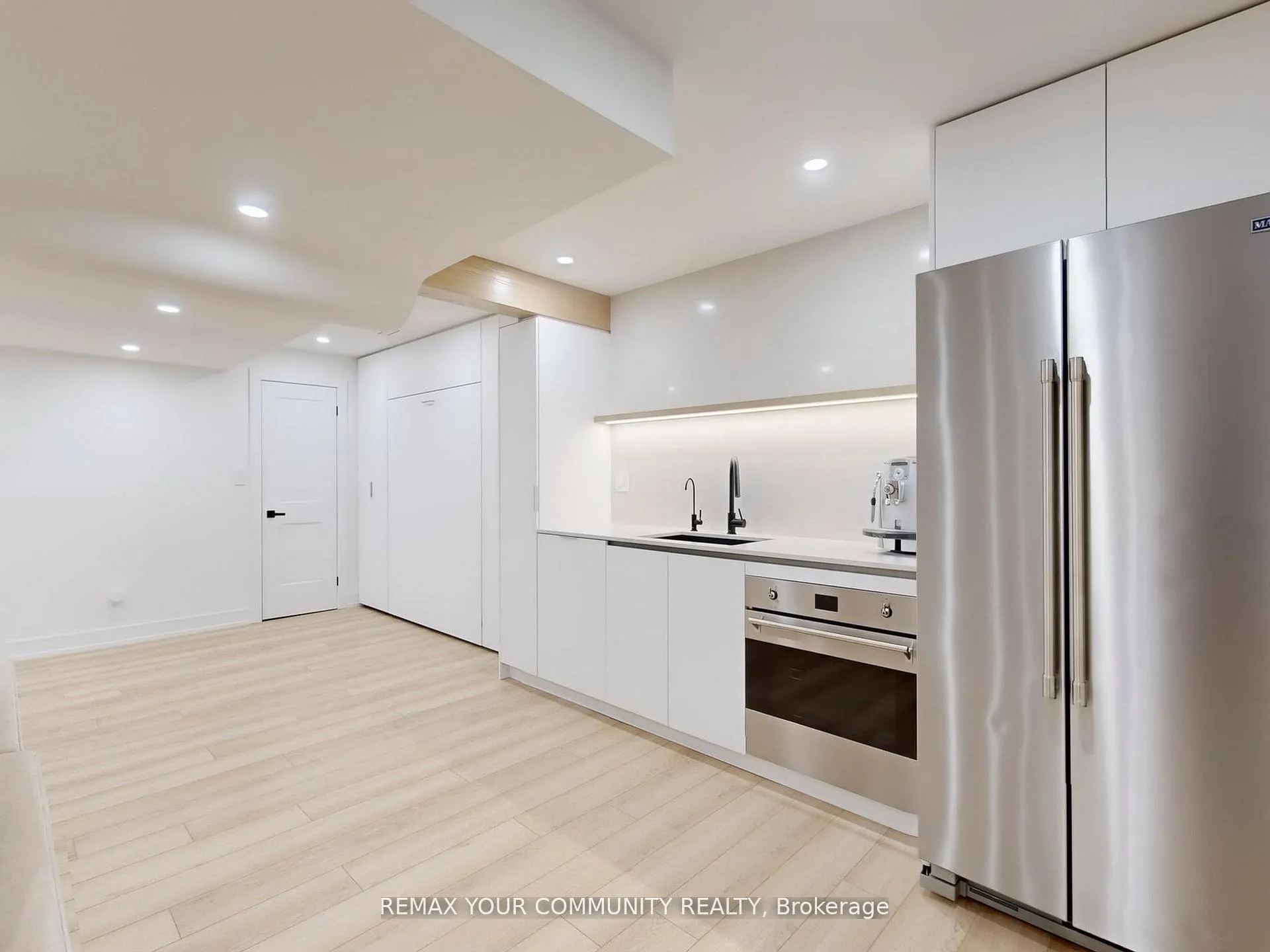 Photo 40 of 32 D'Eva Drive, Vaughan, Patterson — HOMEH