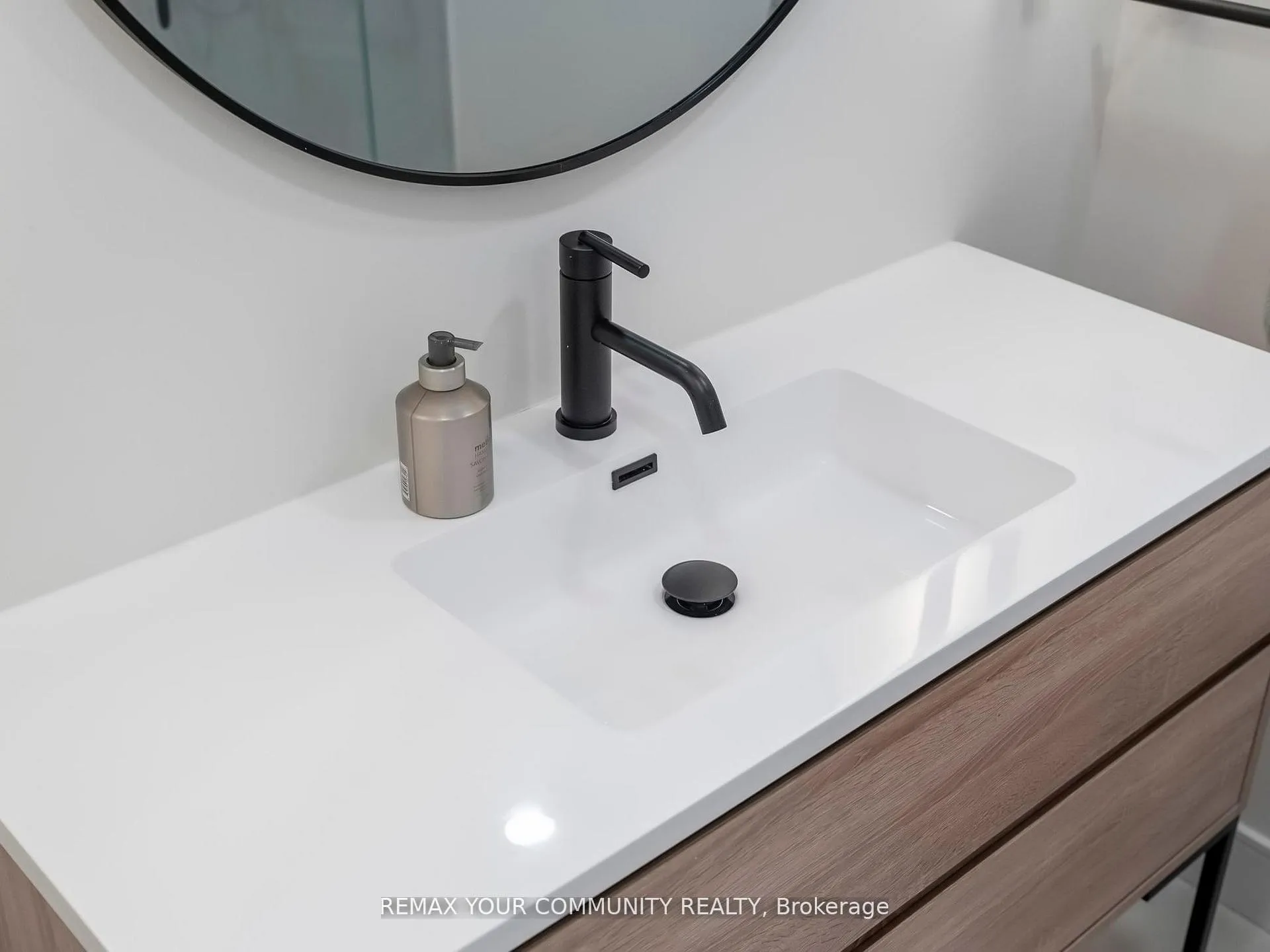 Photo 45 of 32 D'Eva Drive, Vaughan, Patterson — HOMEH