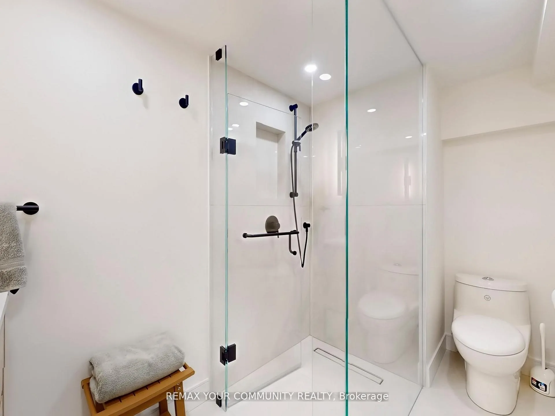 Photo 46 of 32 D'Eva Drive, Vaughan, Patterson — HOMEH