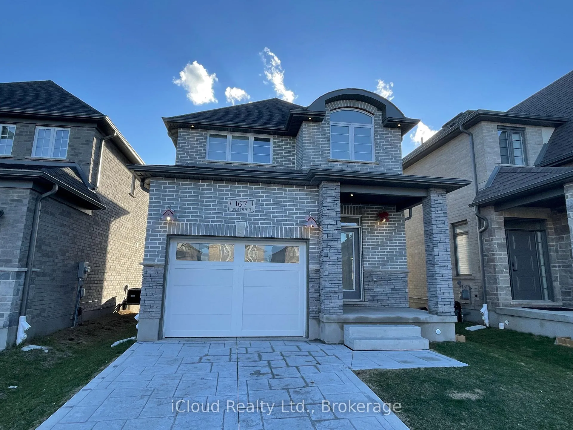 Photo 2 of 167 Forest Creek Drive, Kitchener — HOMEH