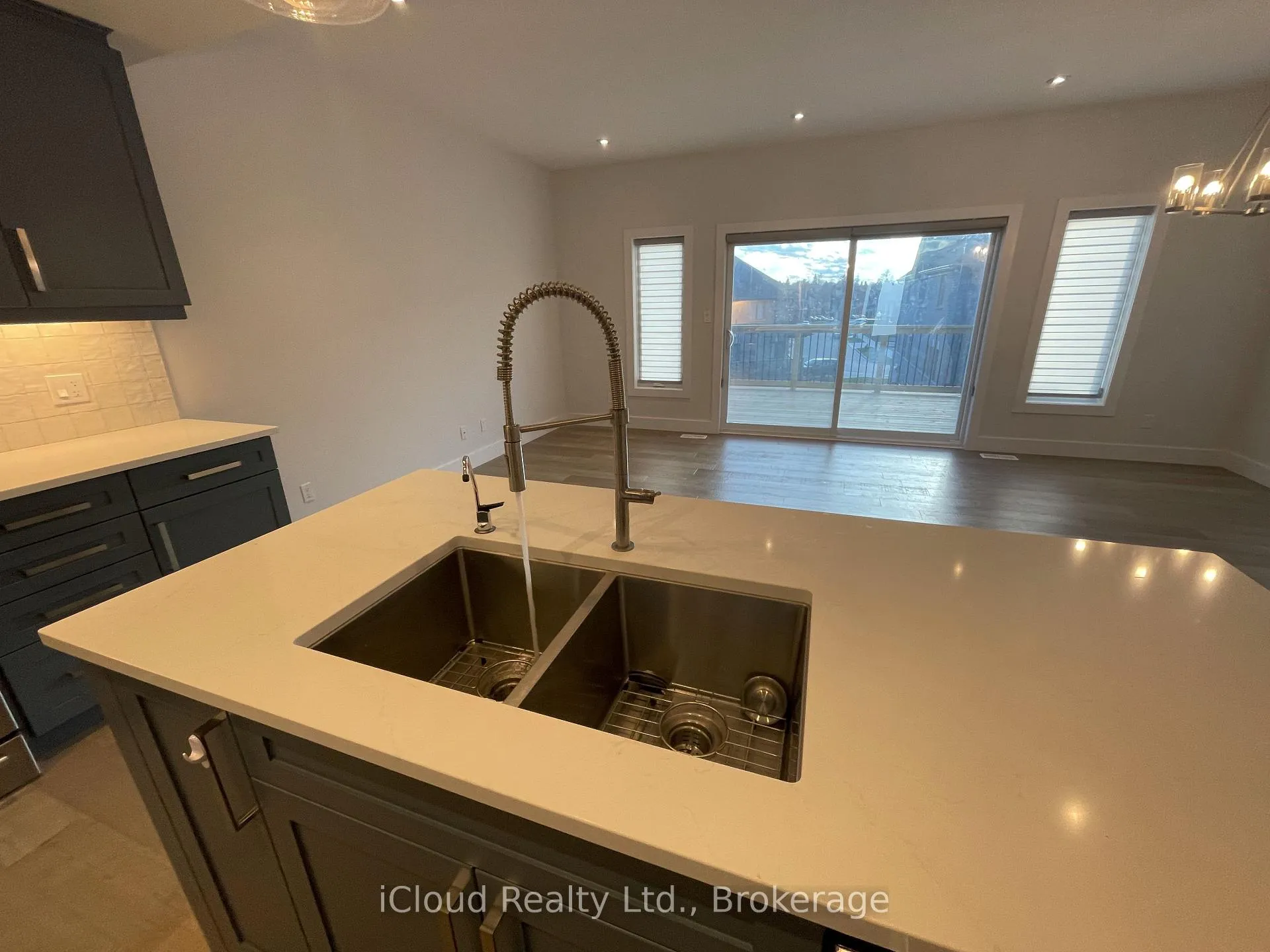 Photo 7 of 167 Forest Creek Drive, Kitchener — HOMEH