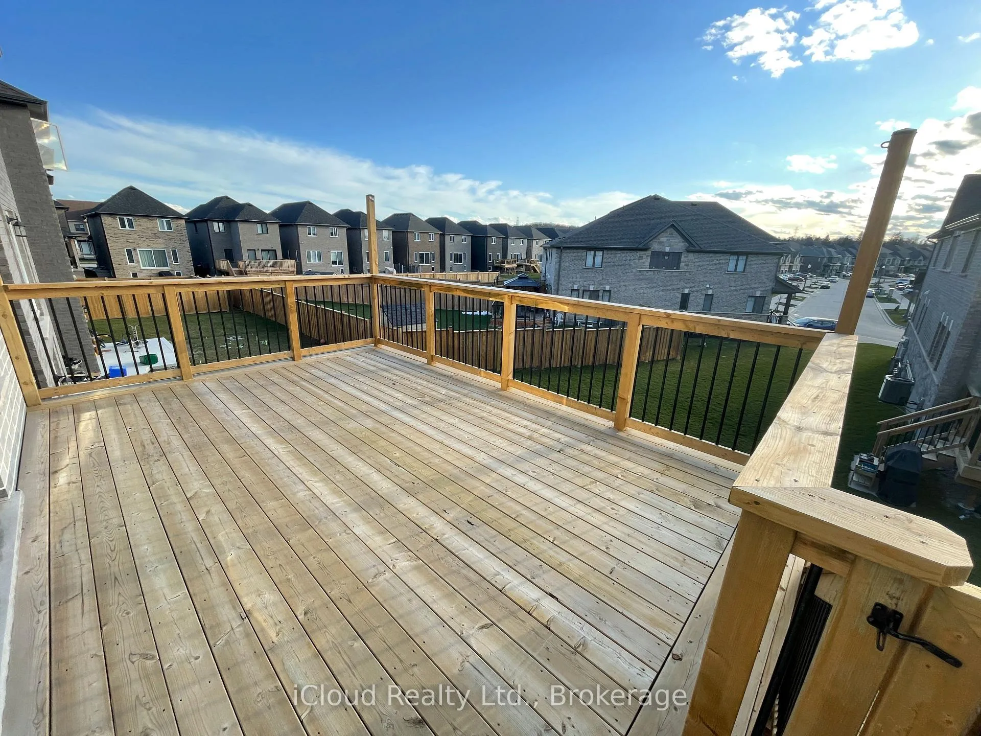Photo 15 of 167 Forest Creek Drive, Kitchener — HOMEH