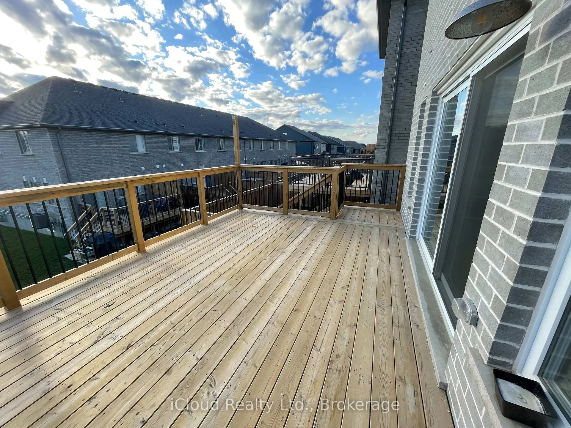 Photo 16 of 167 Forest Creek Drive, Kitchener — HOMEH