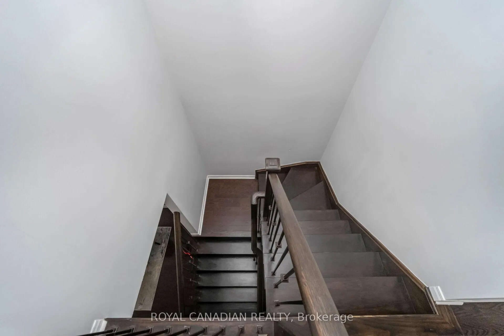 Photo 31 of 10 Yellowknife Road, Brampton, Sandringham-Wellington — HOMEH