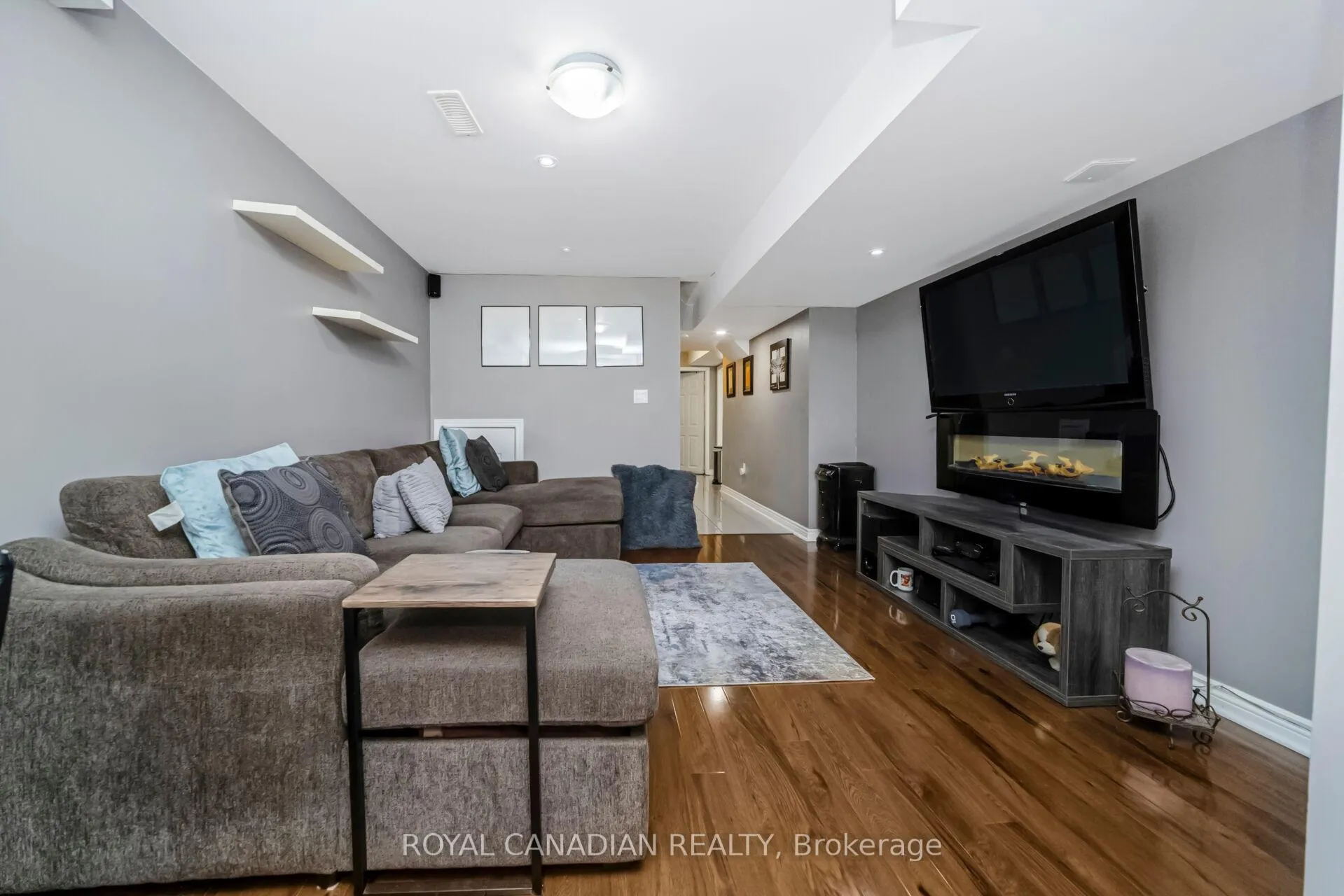 Photo 37 of 10 Yellowknife Road, Brampton, Sandringham-Wellington — HOMEH