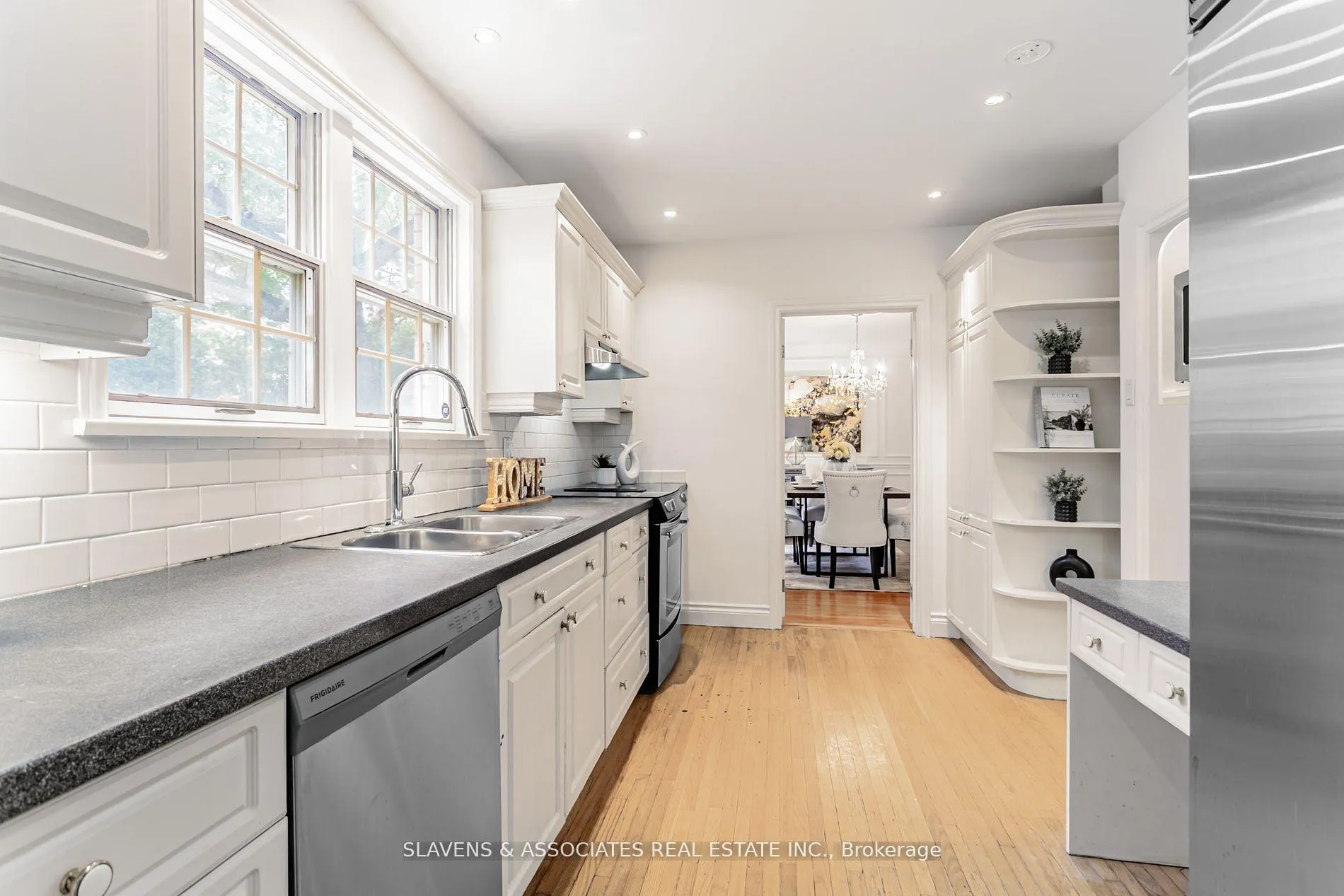 Photo 15 of 123 Lord Seaton Road, North York, St. Andrew-Windfields — HOMEH