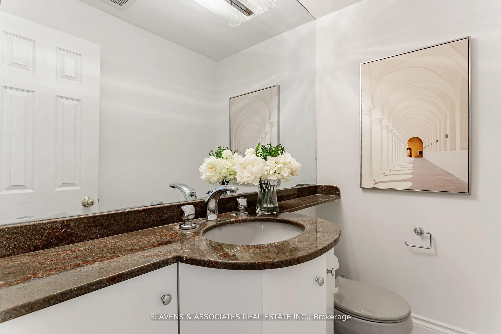 Photo 19 of 123 Lord Seaton Road, North York, St. Andrew-Windfields — HOMEH