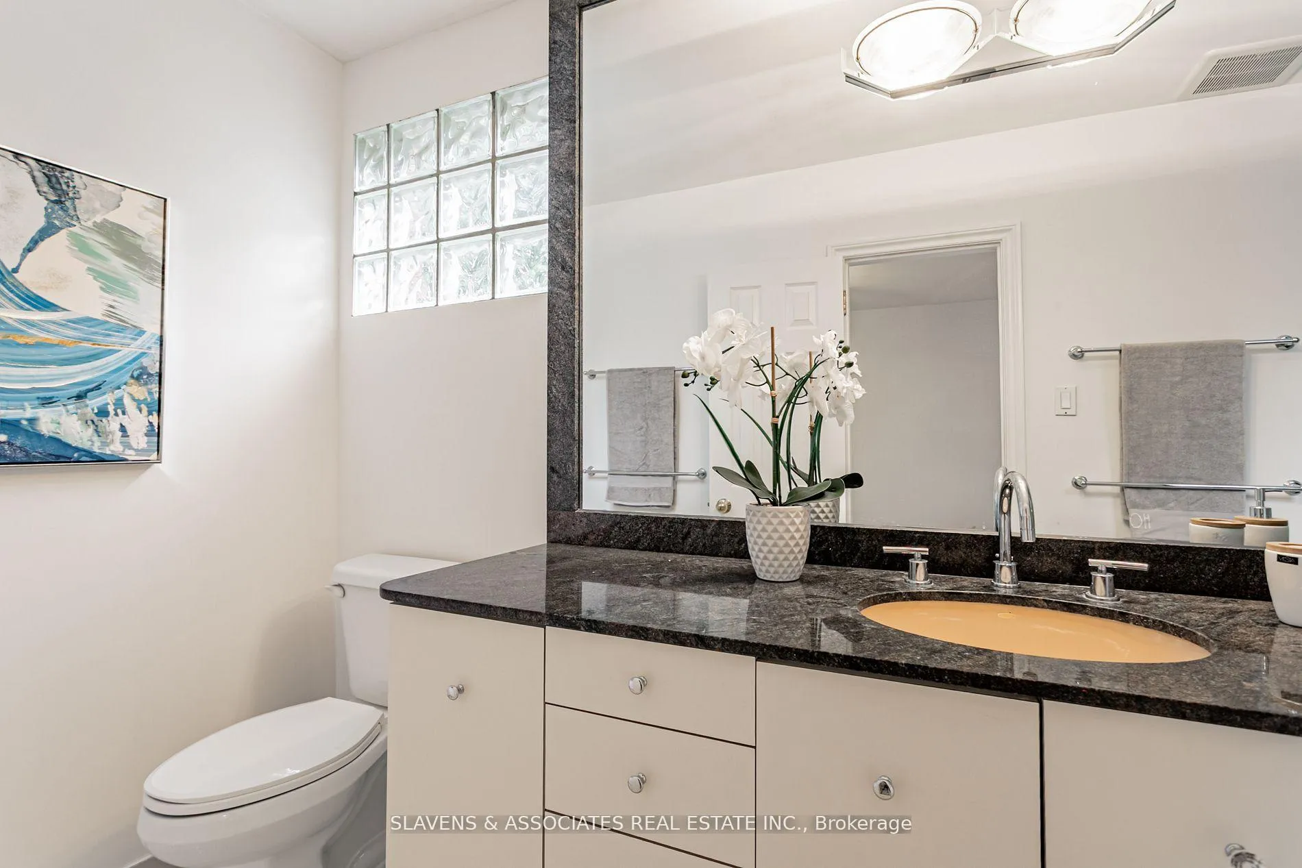 Photo 31 of 123 Lord Seaton Road, North York, St. Andrew-Windfields — HOMEH