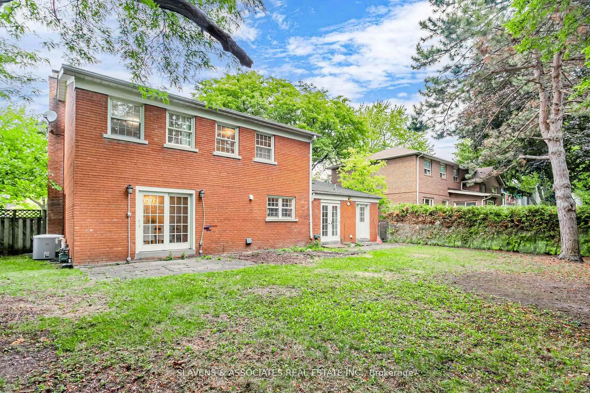 Photo 37 of 123 Lord Seaton Road, North York, St. Andrew-Windfields — HOMEH
