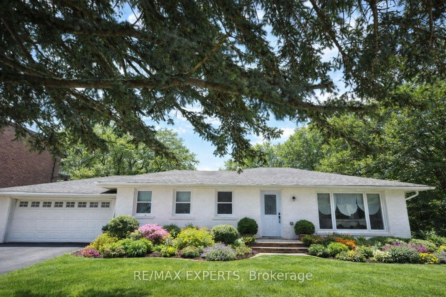 Photo 1 of 35 Clearview Heights, King, King City — HOMEH