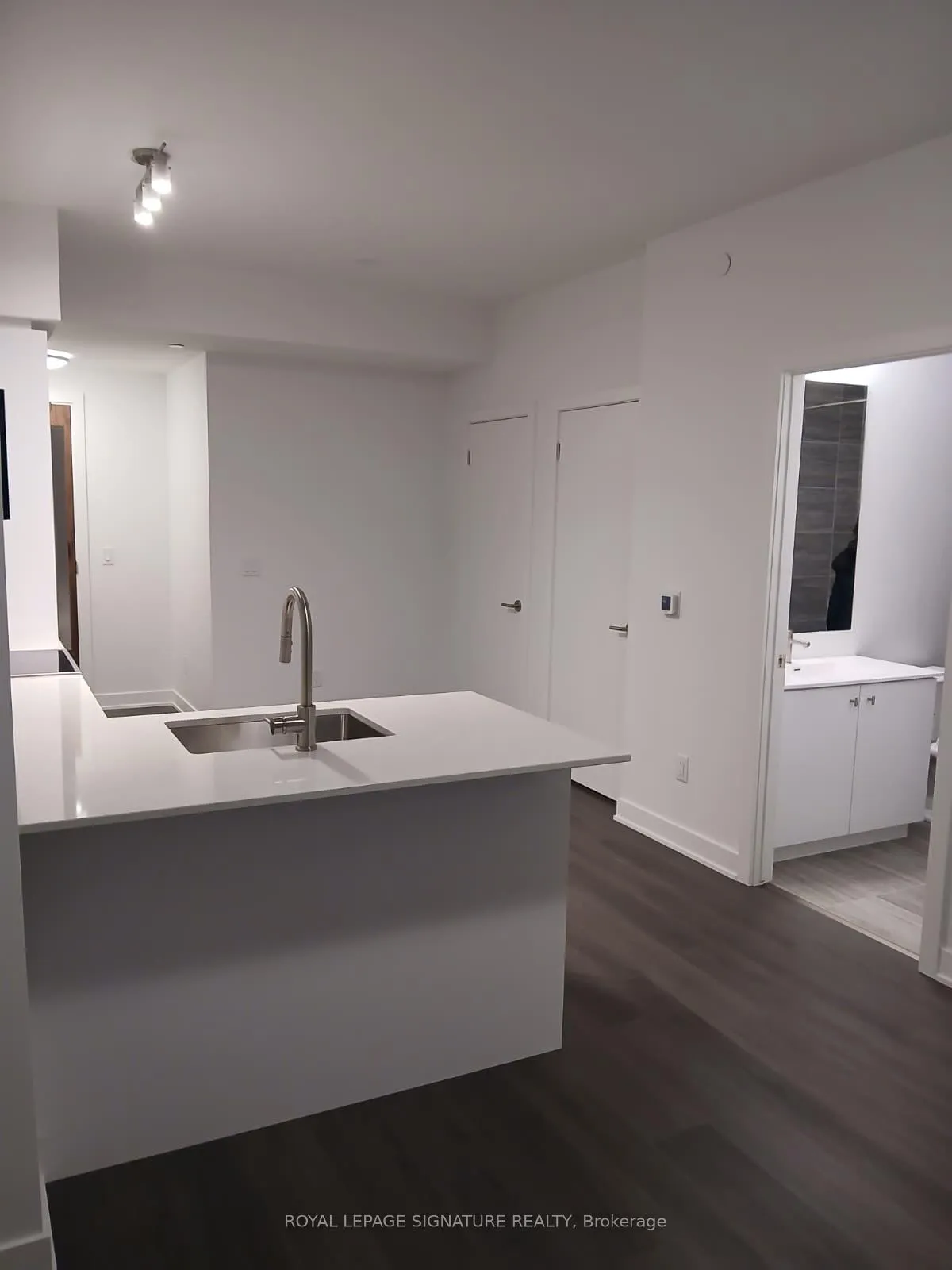 Photo 9 of Unit 1804, 25 Wellington Street S, Kitchener — HOMEH