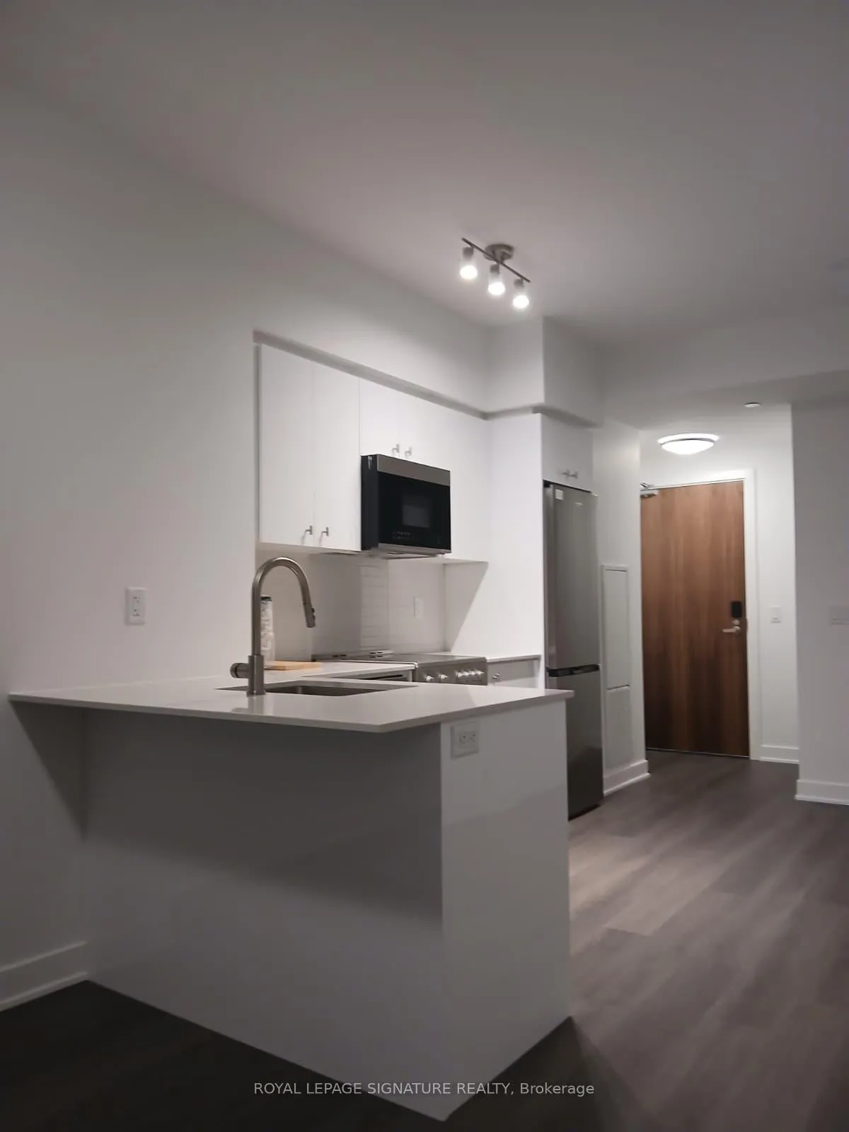 Photo 10 of Unit 1804, 25 Wellington Street S, Kitchener — HOMEH