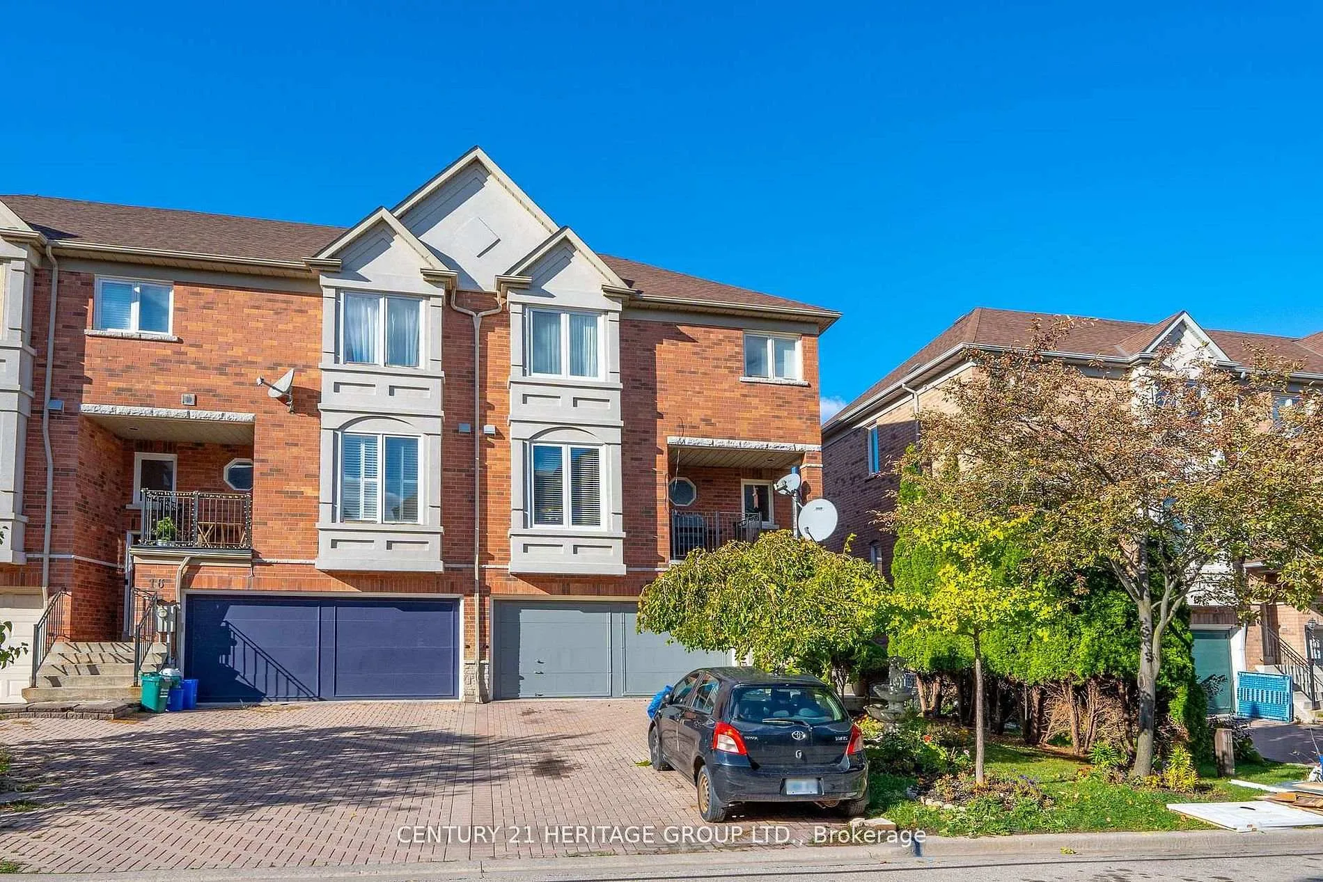 Photo 3 of 18 Orchid Road, Markham, Commerce Valley — HOMEH