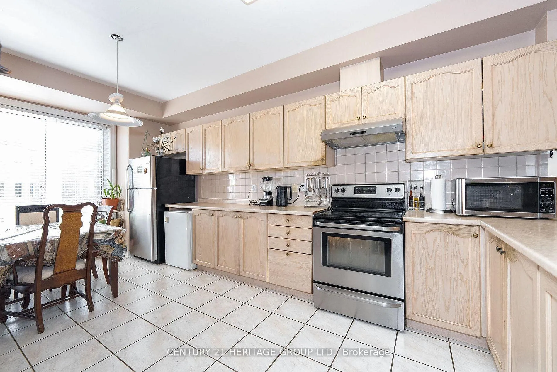 Photo 16 of 18 Orchid Road, Markham, Commerce Valley — HOMEH