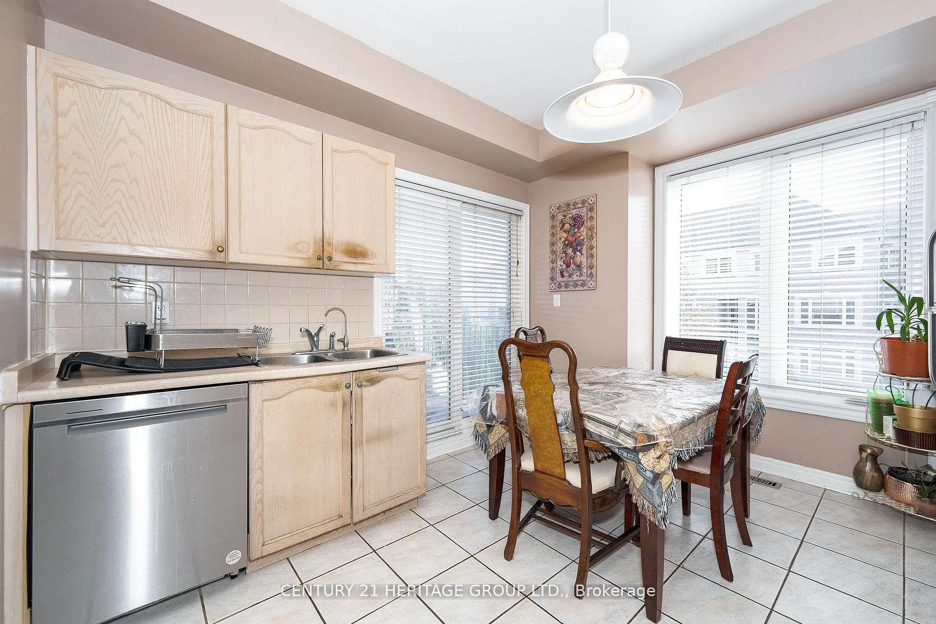 Photo 20 of 18 Orchid Road, Markham, Commerce Valley — HOMEH