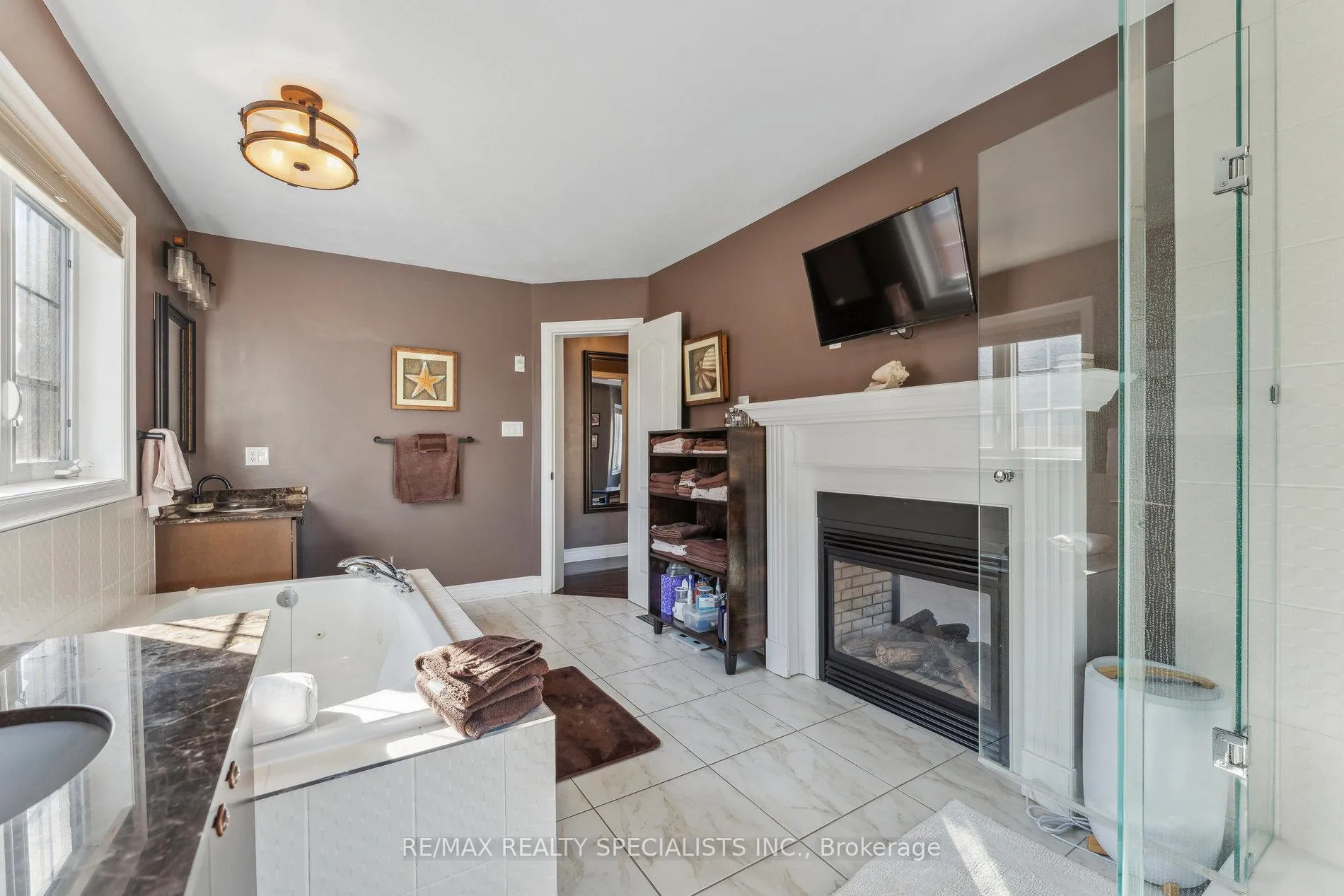 Photo 17 of 9 Flanders Road, Brampton, Credit Valley — HOMEH