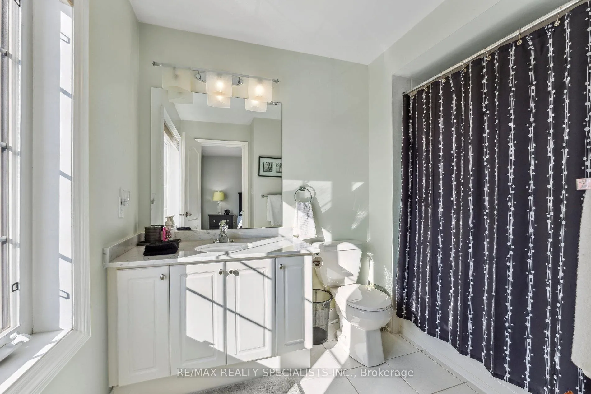 Photo 20 of 9 Flanders Road, Brampton, Credit Valley — HOMEH