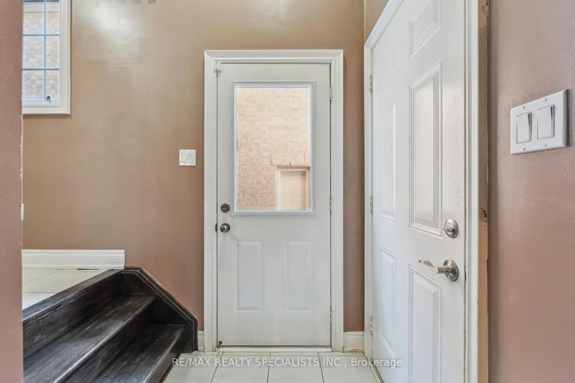 Photo 32 of 9 Flanders Road, Brampton, Credit Valley — HOMEH