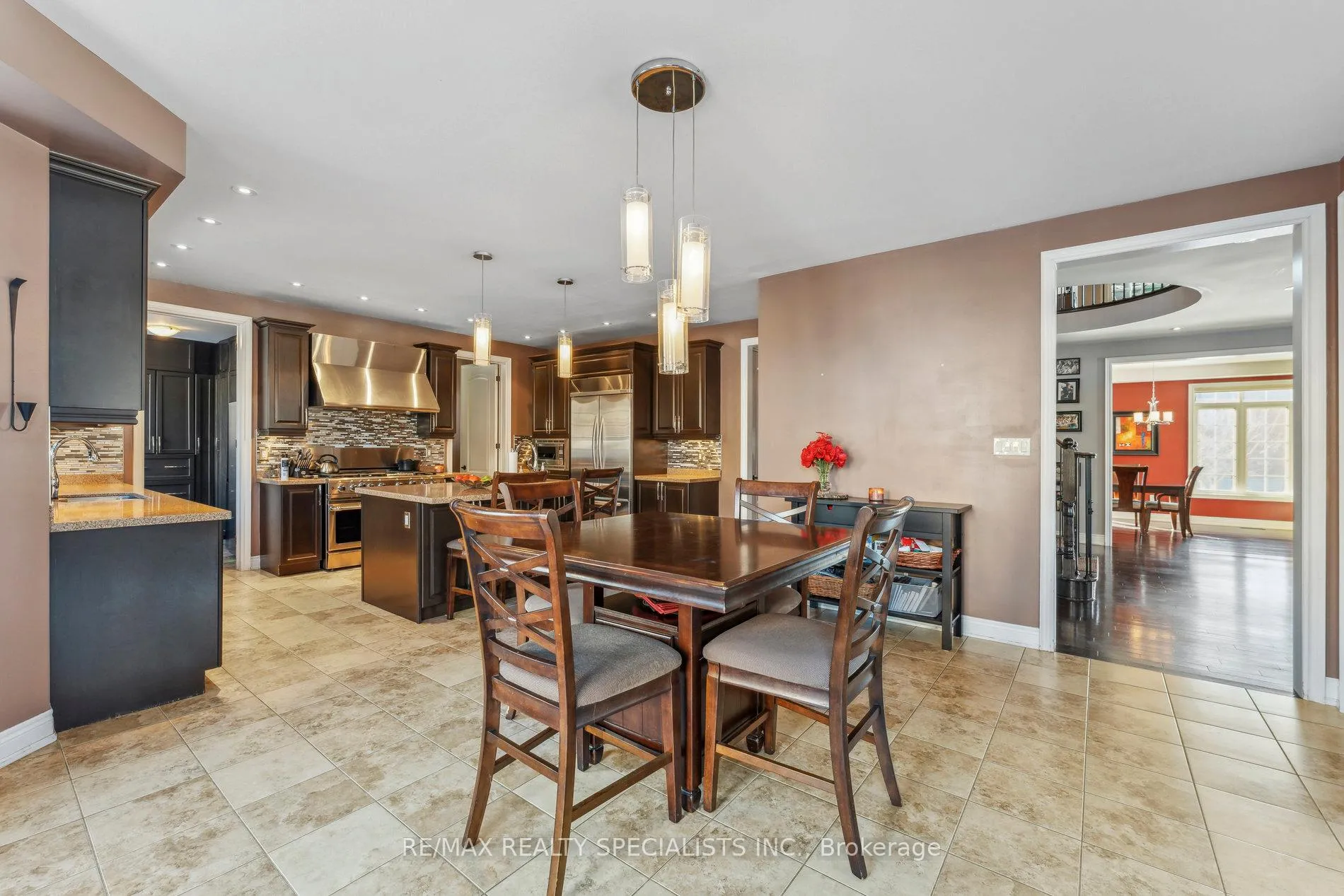 Photo 35 of 9 Flanders Road, Brampton, Credit Valley — HOMEH