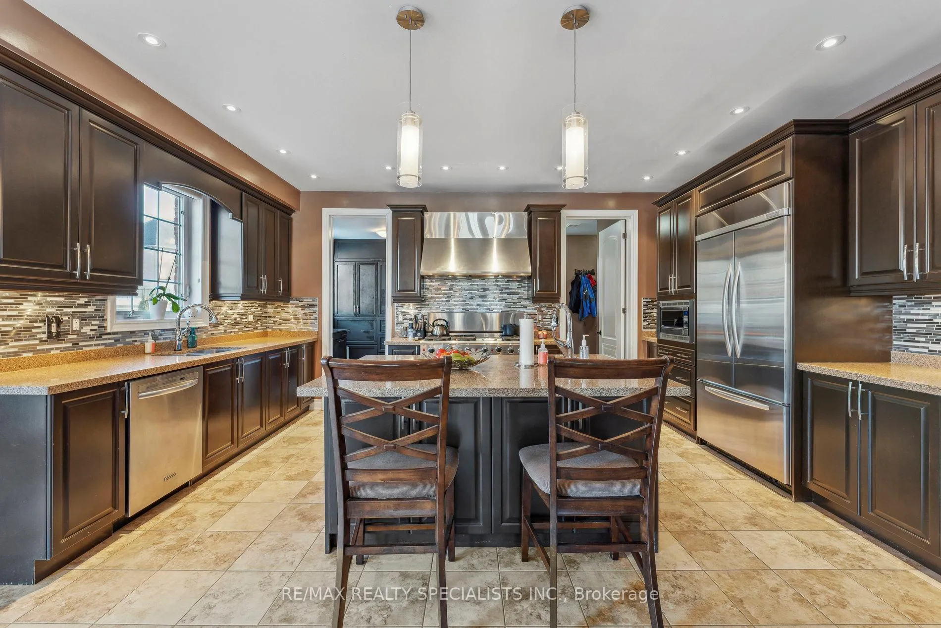 Photo 37 of 9 Flanders Road, Brampton, Credit Valley — HOMEH