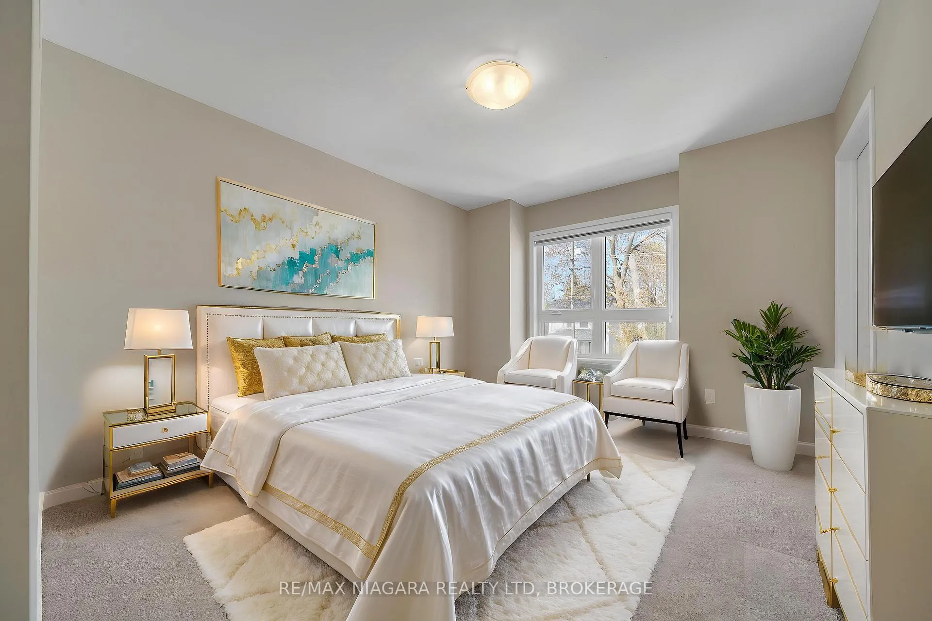 Photo 24 of 178 Broadway Lane, Welland, Broadway — HOMEH